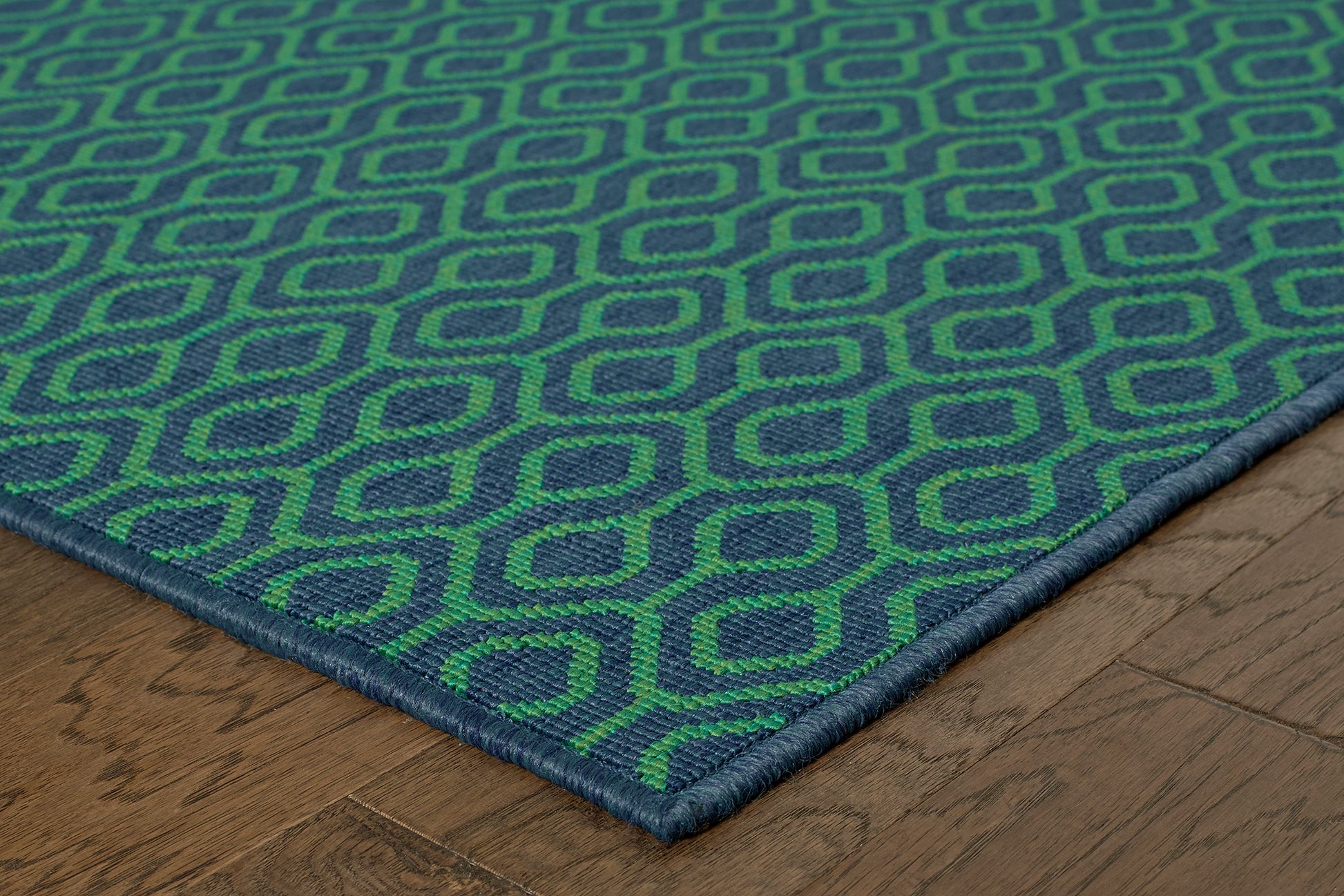 Meridian Outdoor Navy/ Green Geometric Loop Pile Rug