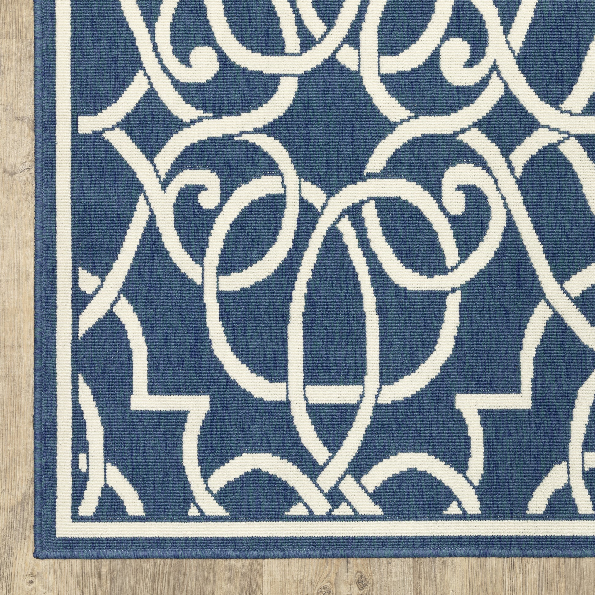 Meridian Outdoor Navy/ Ivory Geometric Loop Pile Rug