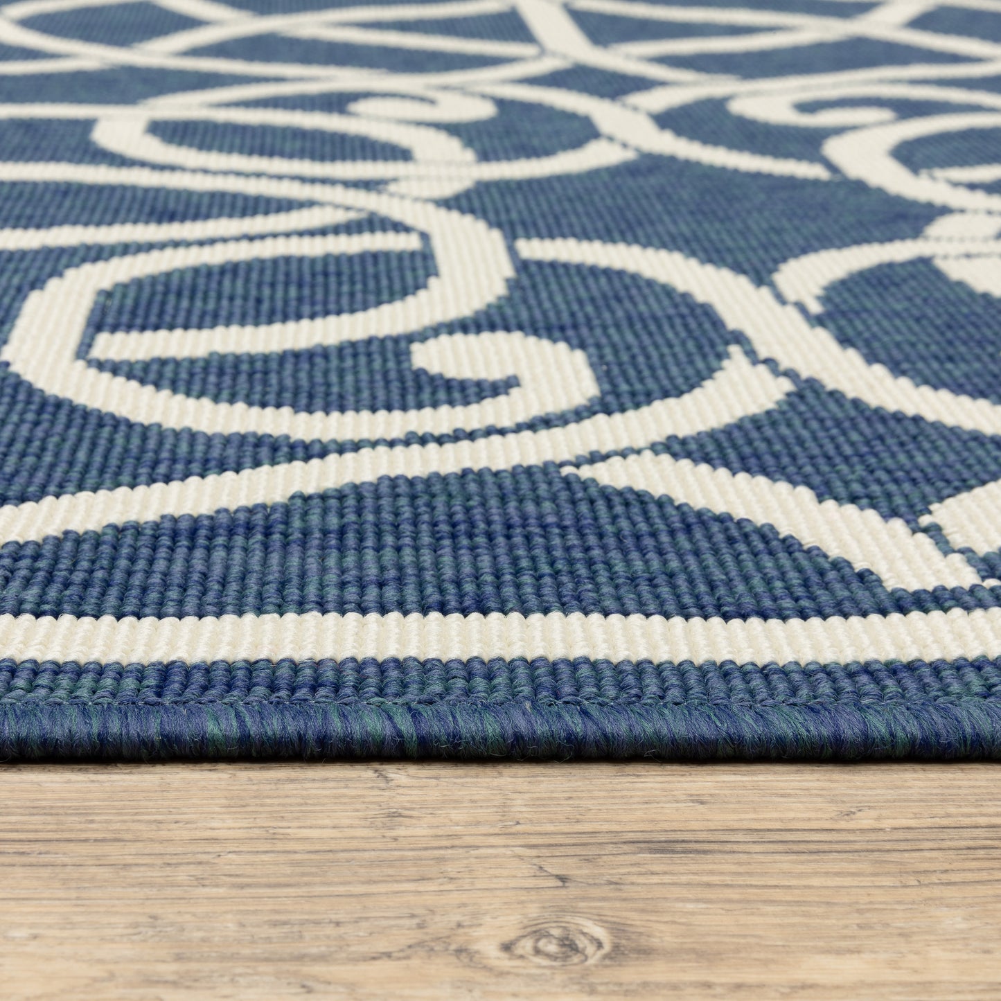 Meridian Outdoor Navy/ Ivory Geometric Loop Pile Rug