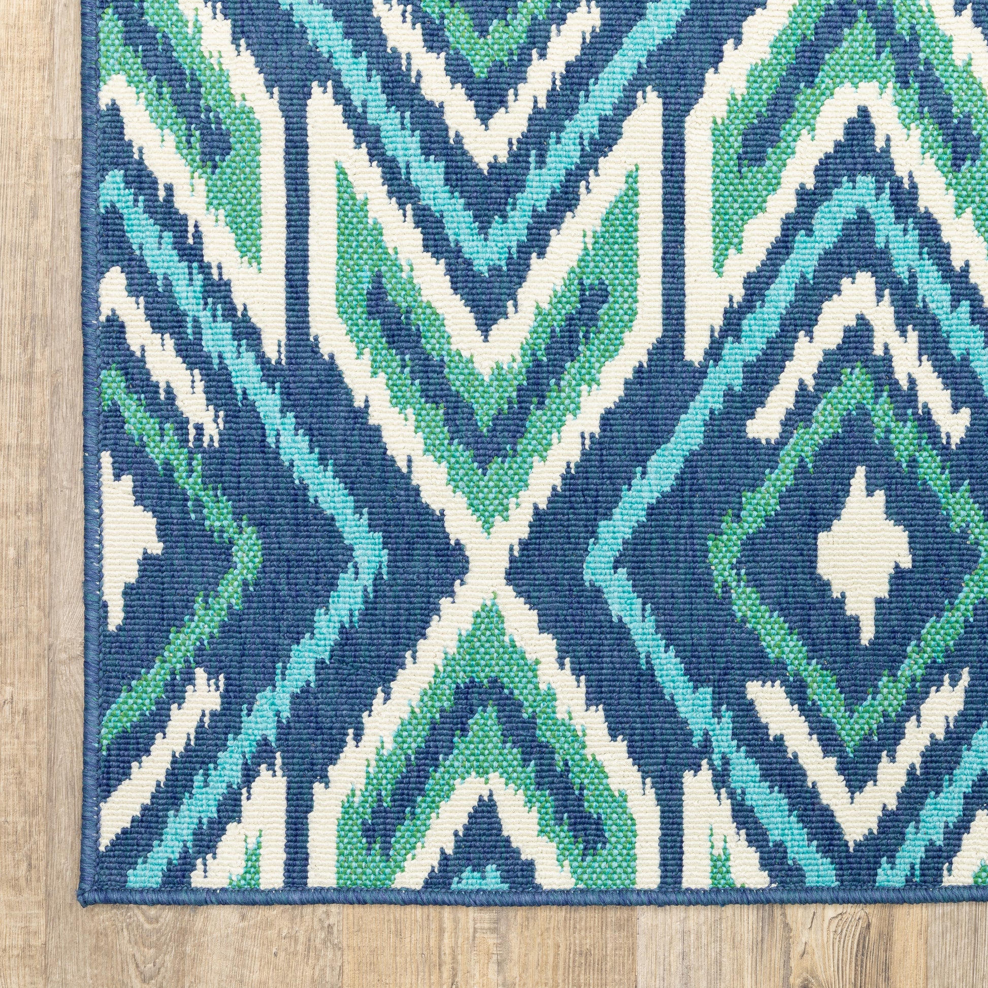 Meridian Outdoor Navy/ Green Geometric Loop Pile Rug