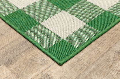 Meridian Outdoor Green/ Ivory Geometric Loop Pile Rug