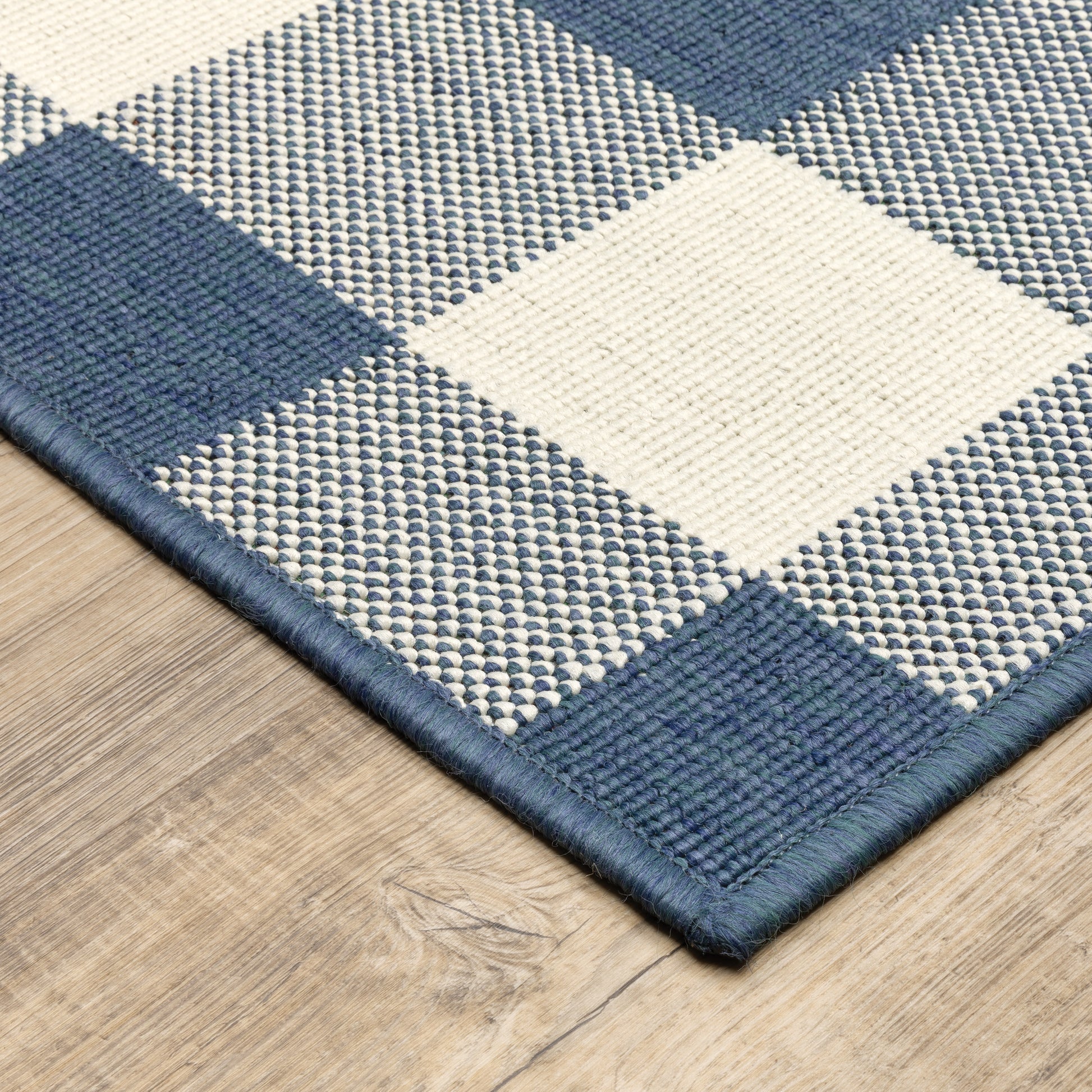 Meridian Outdoor Blue/ Ivory Geometric Loop Pile Rug