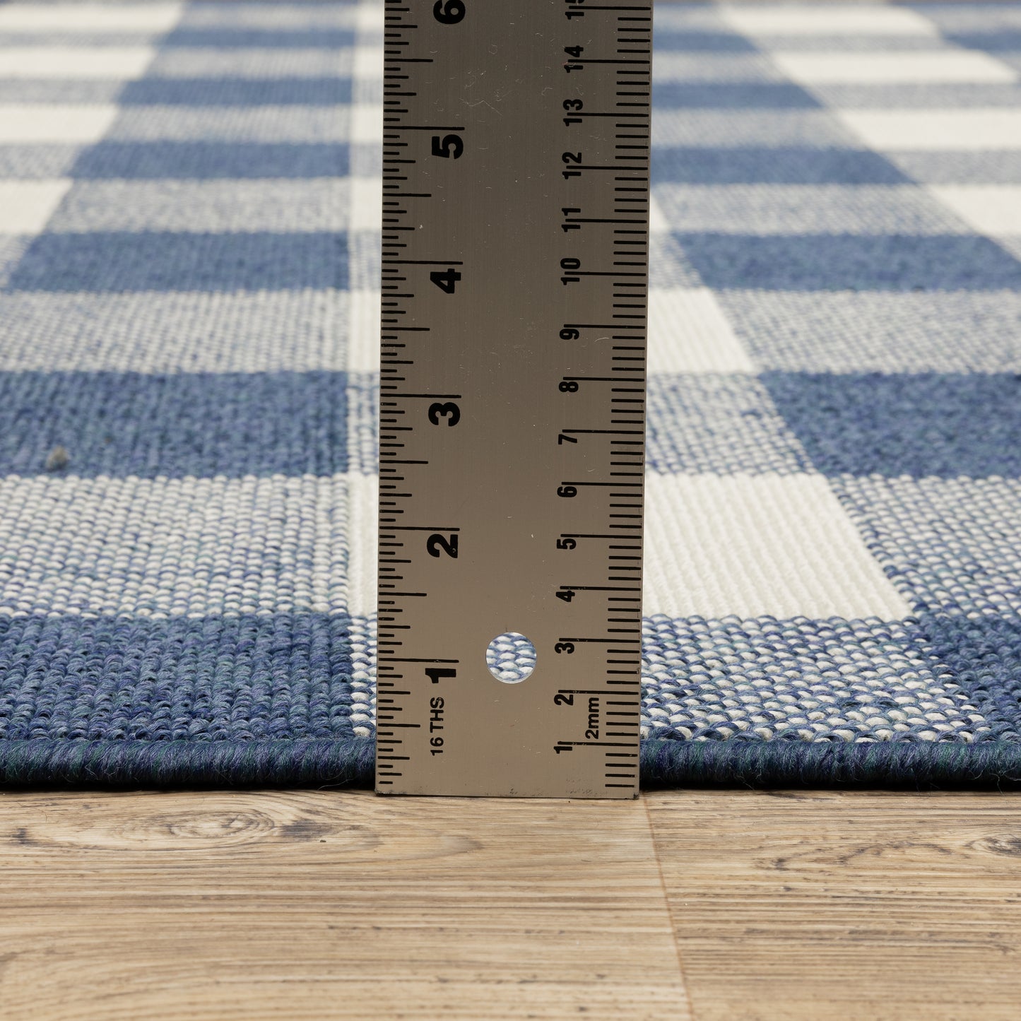 Meridian Outdoor Blue/ Ivory Geometric Loop Pile Rug