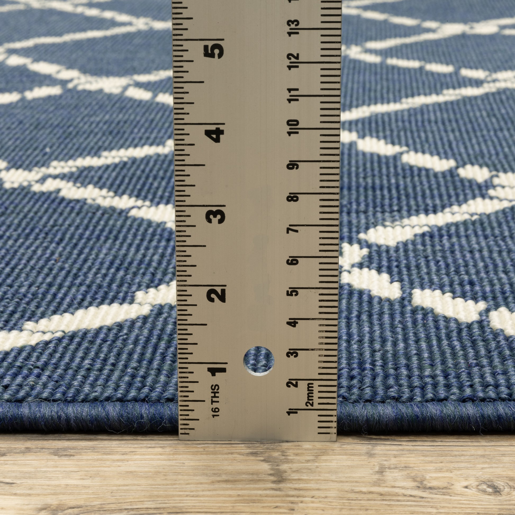 Meridian Lattice Blue/ Ivory Novelty Loop Pile Rug