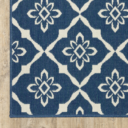 Meridian Outdoor Navy/ Ivory Lattice Loop Pile Rug