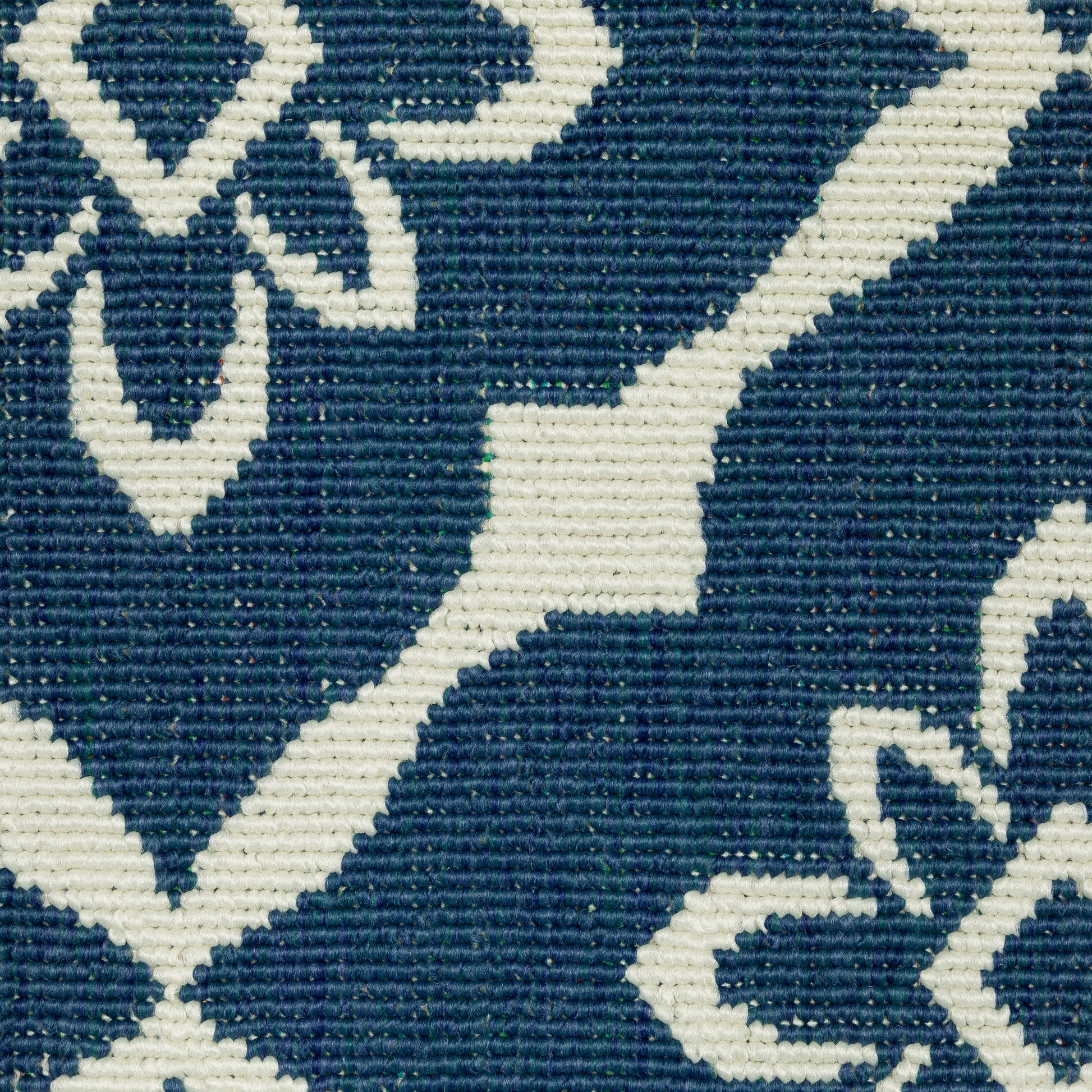 Meridian Outdoor Navy/ Ivory Lattice Loop Pile Rug