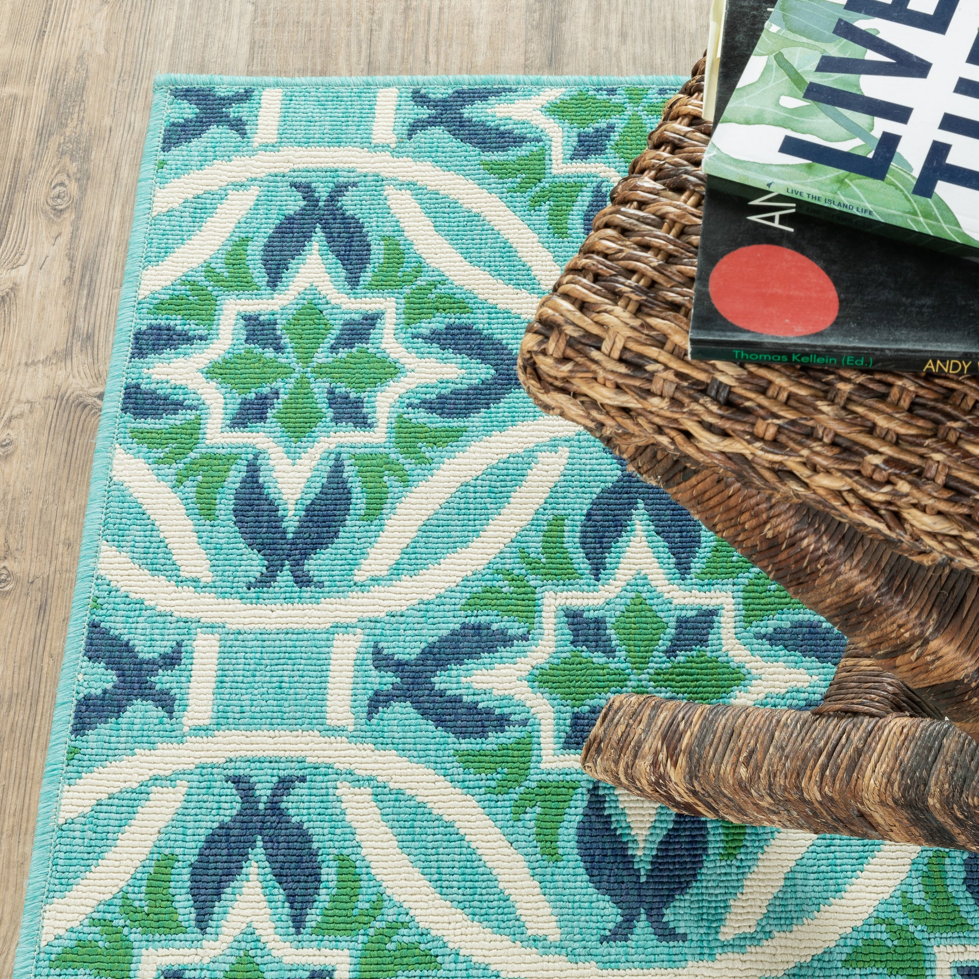 Meridian Outdoor Blue/ Green Floral Loop Pile Rug