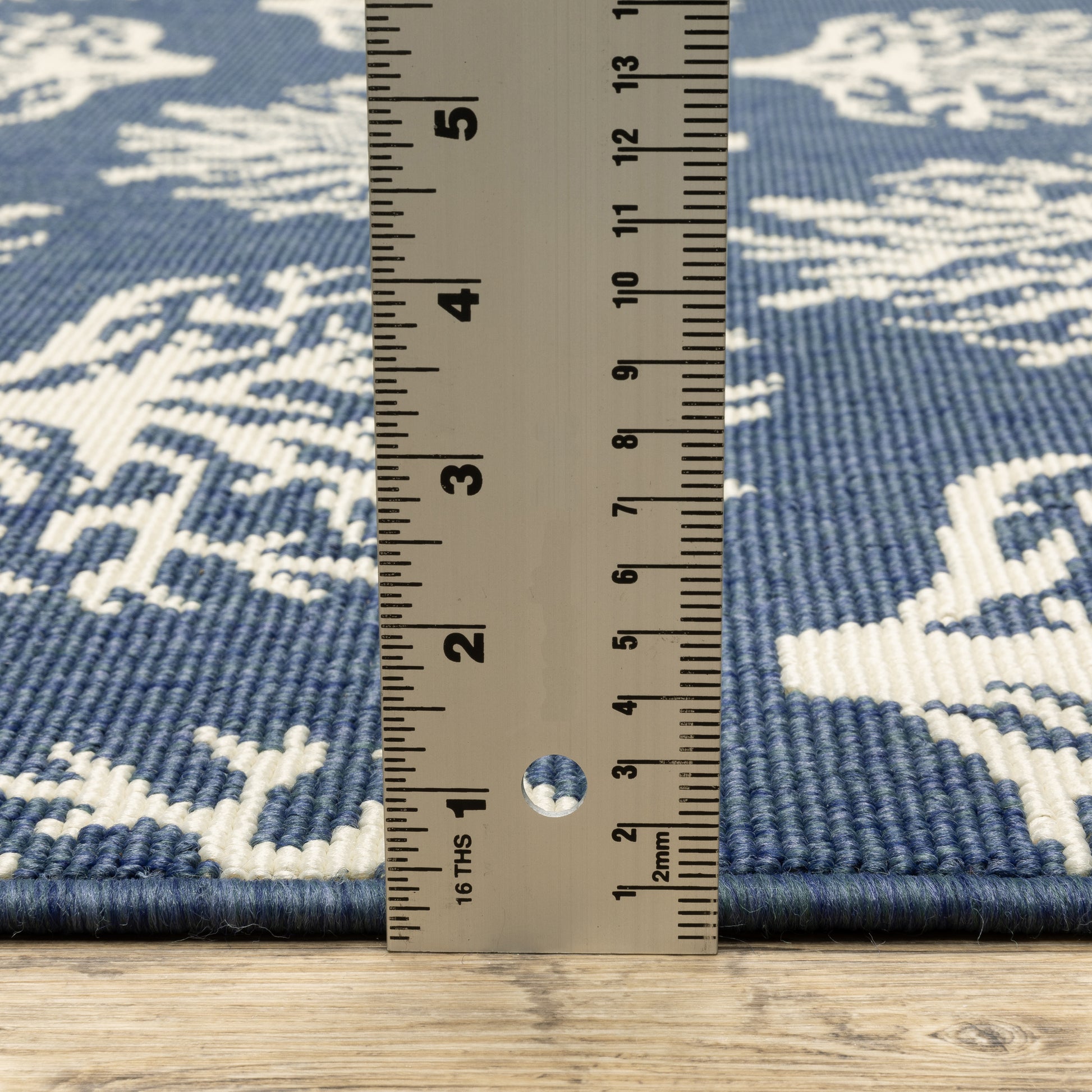 Meridian Novelty Blue/ Ivory Geometric Loop Pile Rug