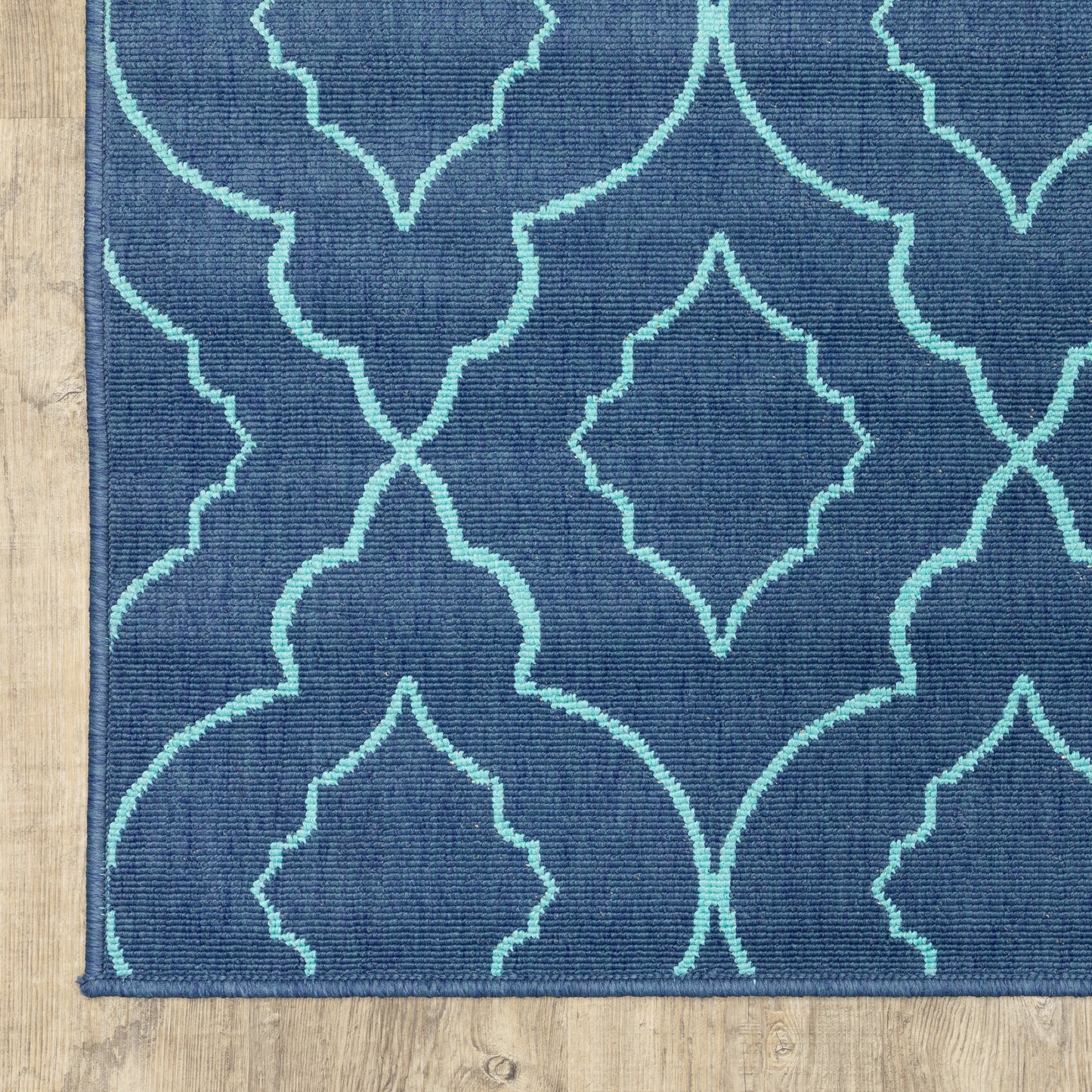 Meridian Outdoor Navy/ Blue Lattice Loop Pile Rug