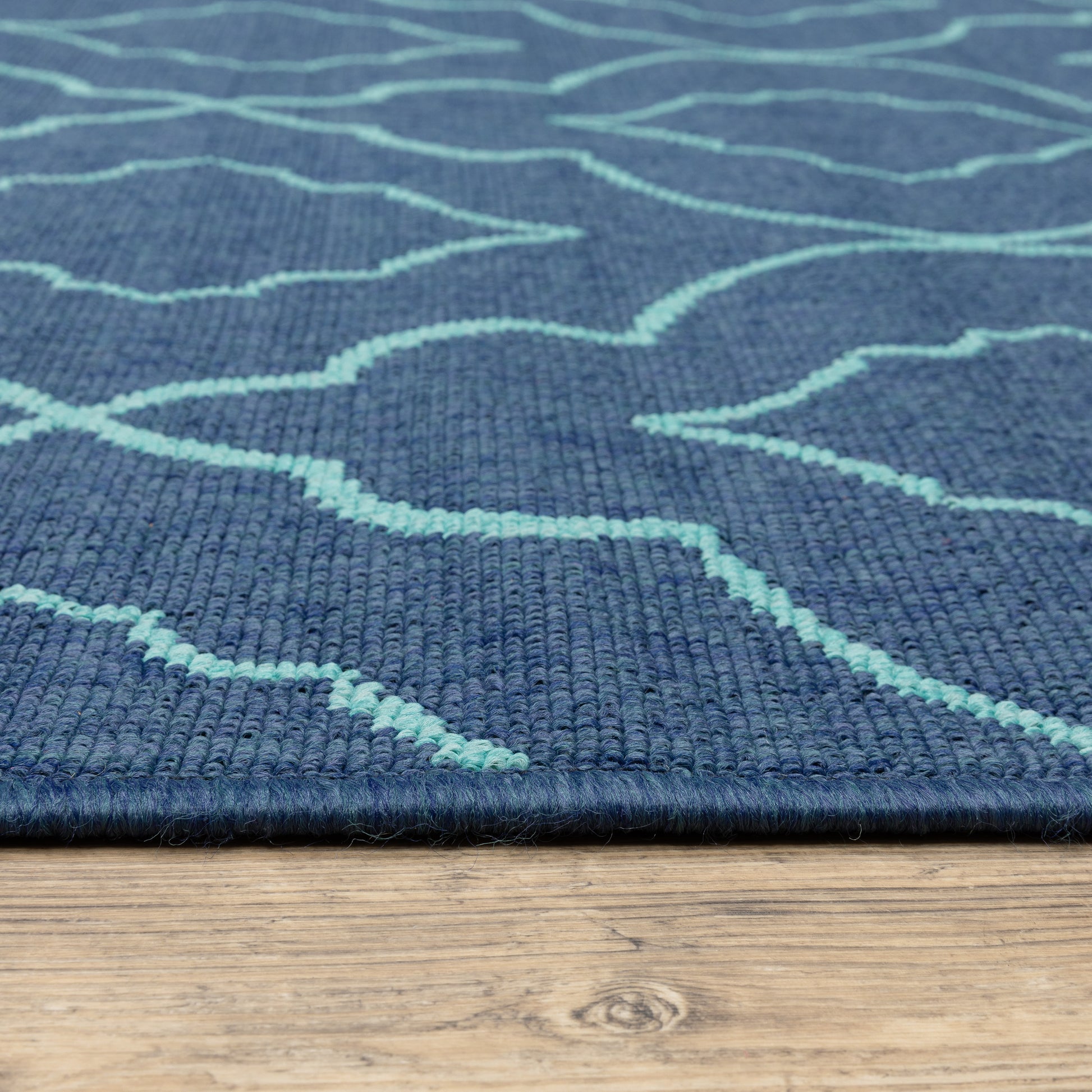 Meridian Outdoor Navy/ Blue Lattice Loop Pile Rug