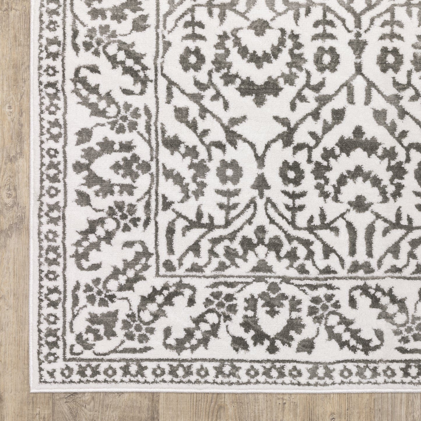 Montecito Border Grey/ White Floral Cut Pile Rug