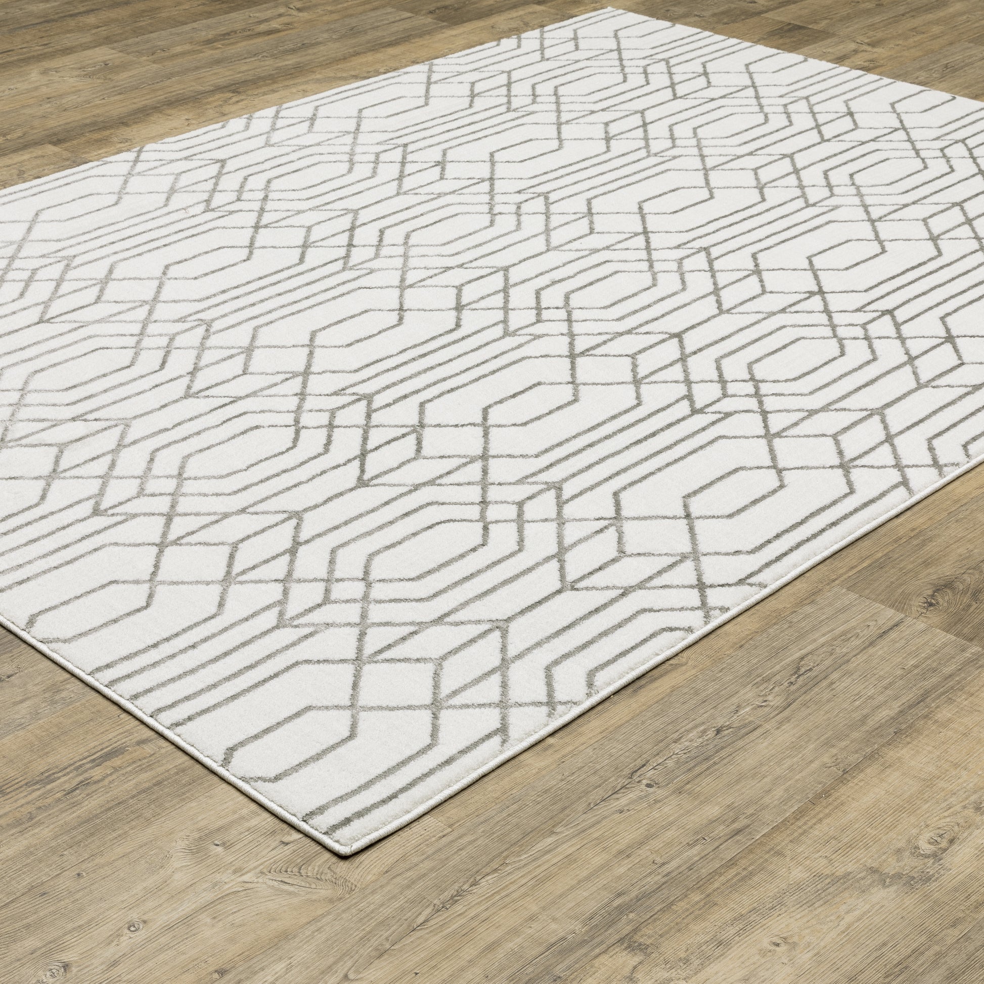 Montecito 4158W White Geometric Rug