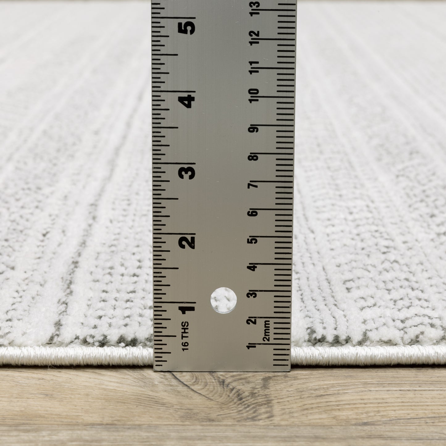 Montecito Stripe White/ Grey Geometric Cut Pile Rug