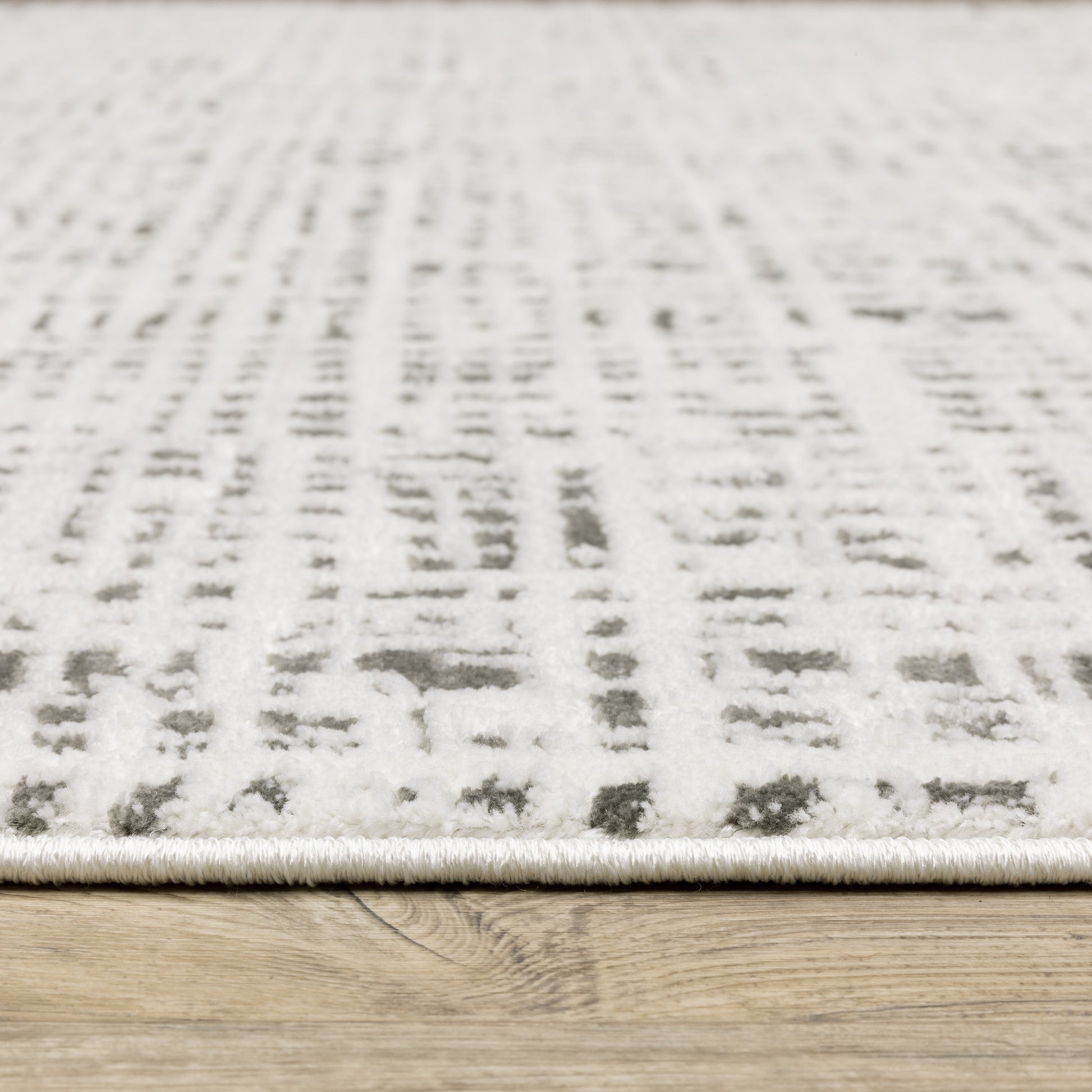 Montecito Abstract White/ Grey Cut Pile Rug
