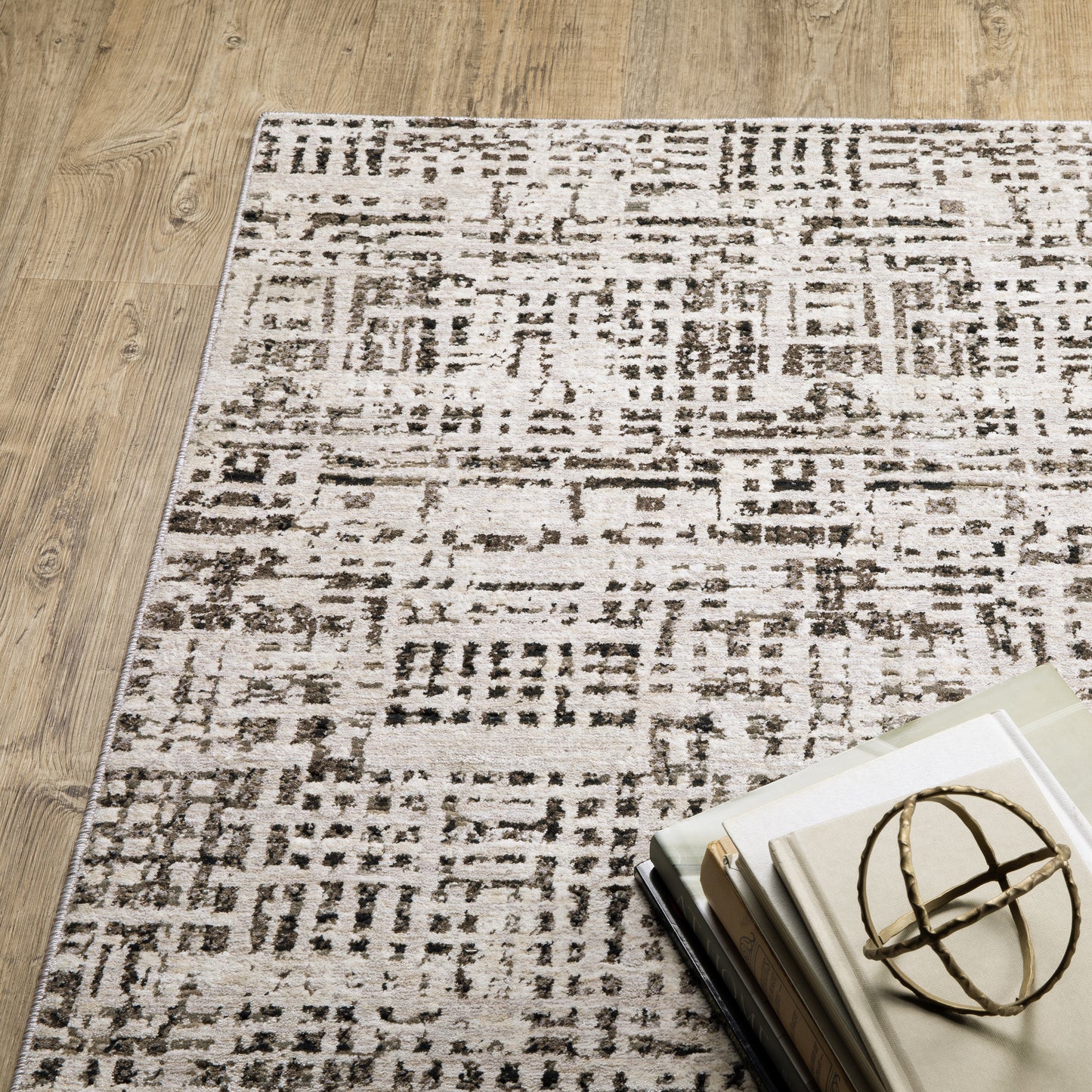 Nebulous 2060W Ivory Geometric Rug
