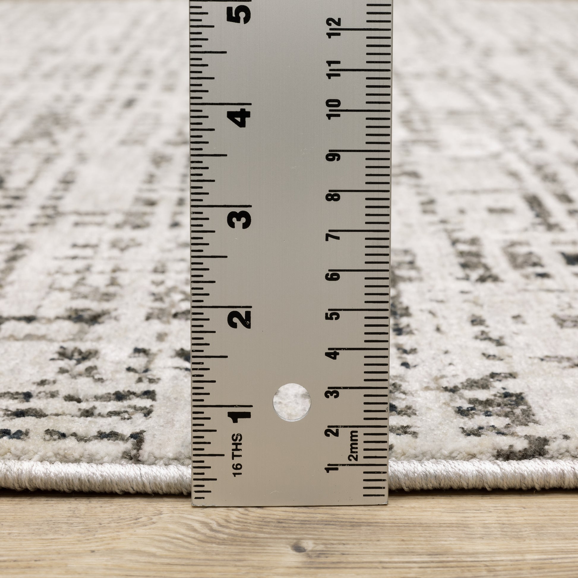 Nebulous Geometric Ivory/ Grey Abstract Cut Pile Rug