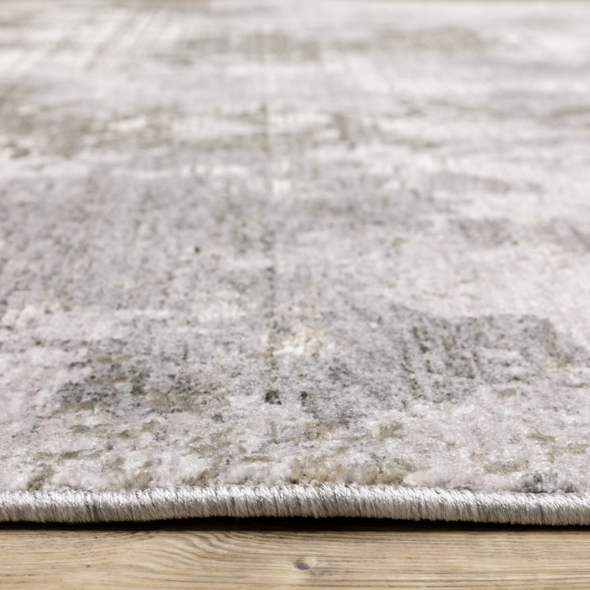 Nebulous Distressed Grey/ Ivory Abstract Cut Pile Rug