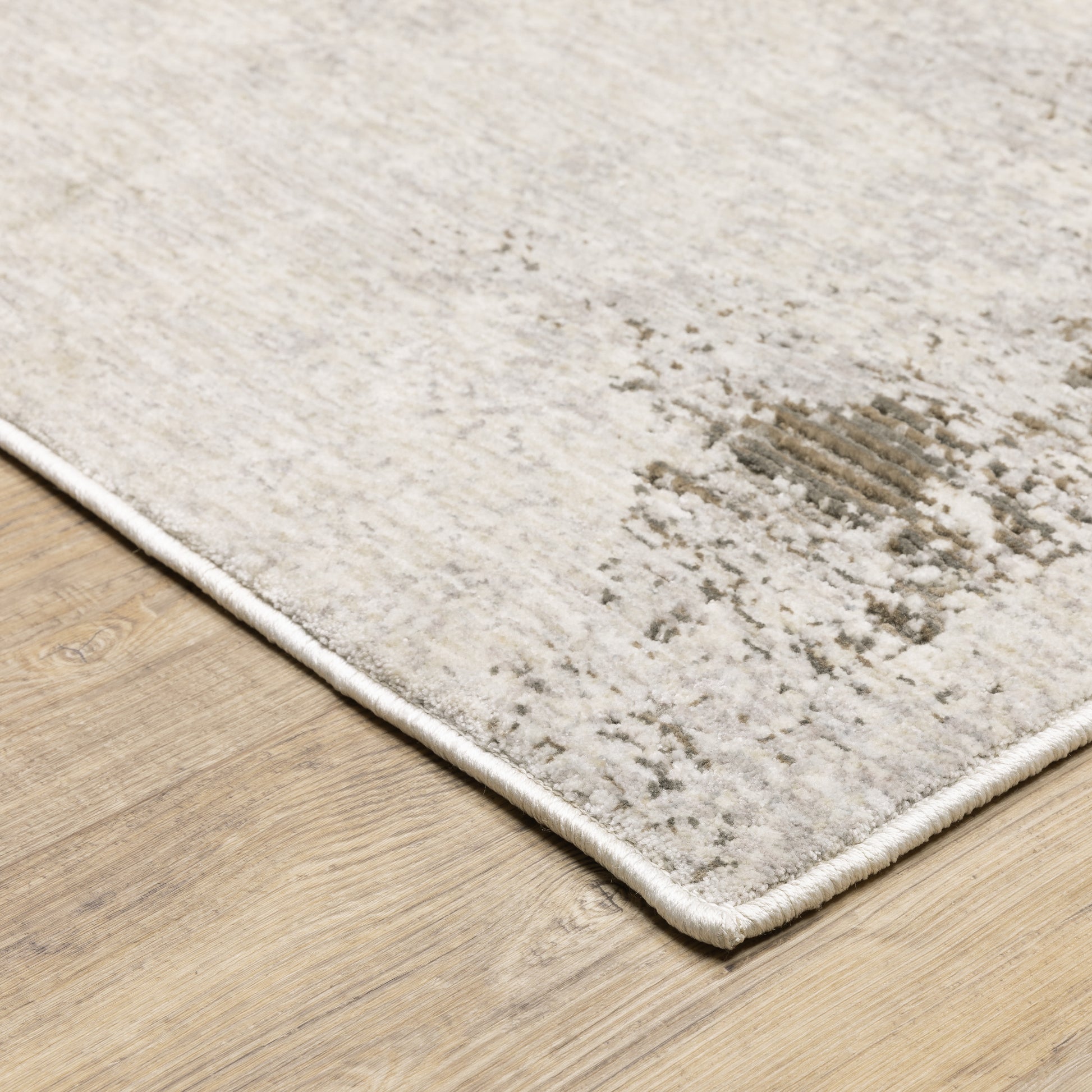 Nebulous 050J9 Ivory Distressed Rug