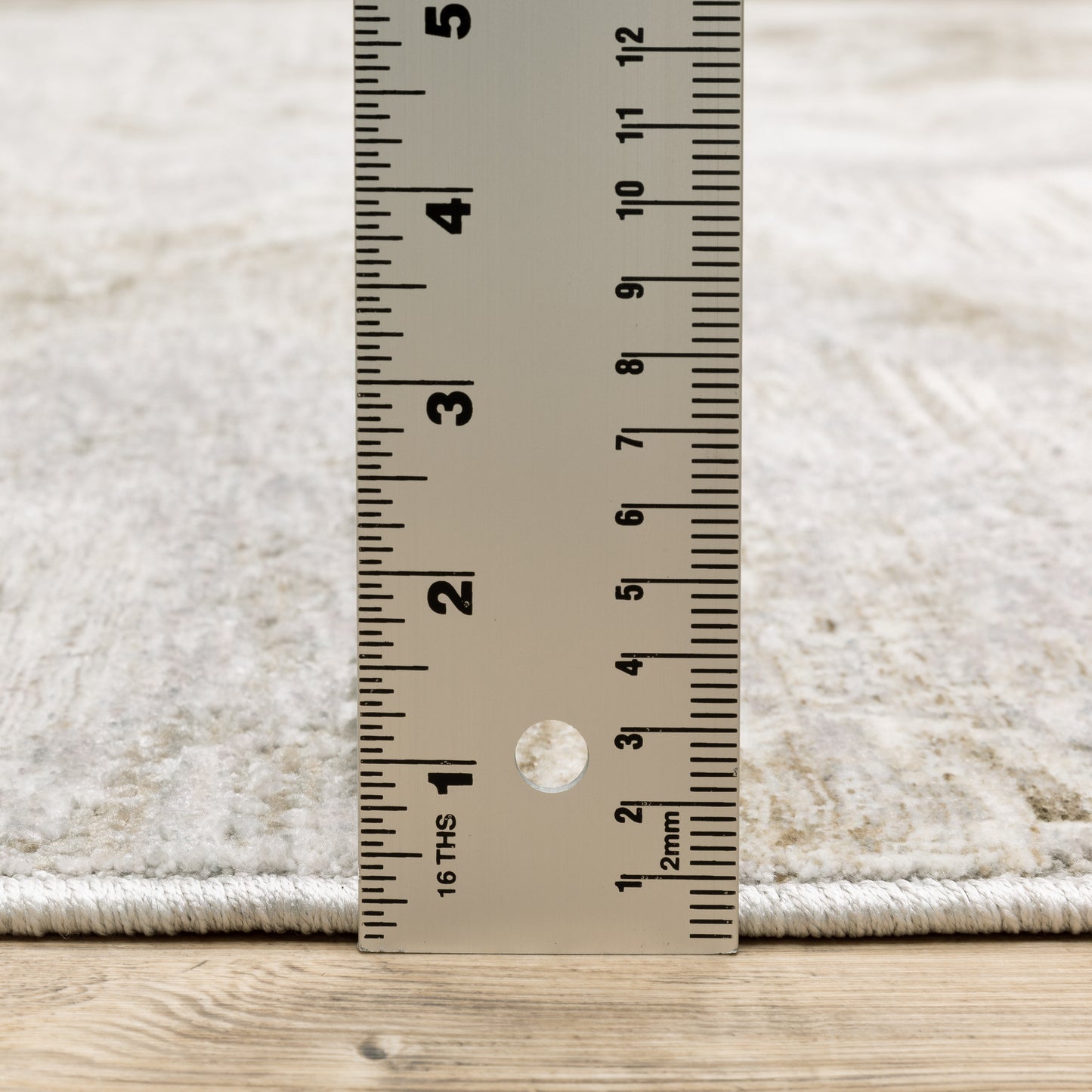 Nebulous Abstract Beige/ Ivory Cut Pile Rug