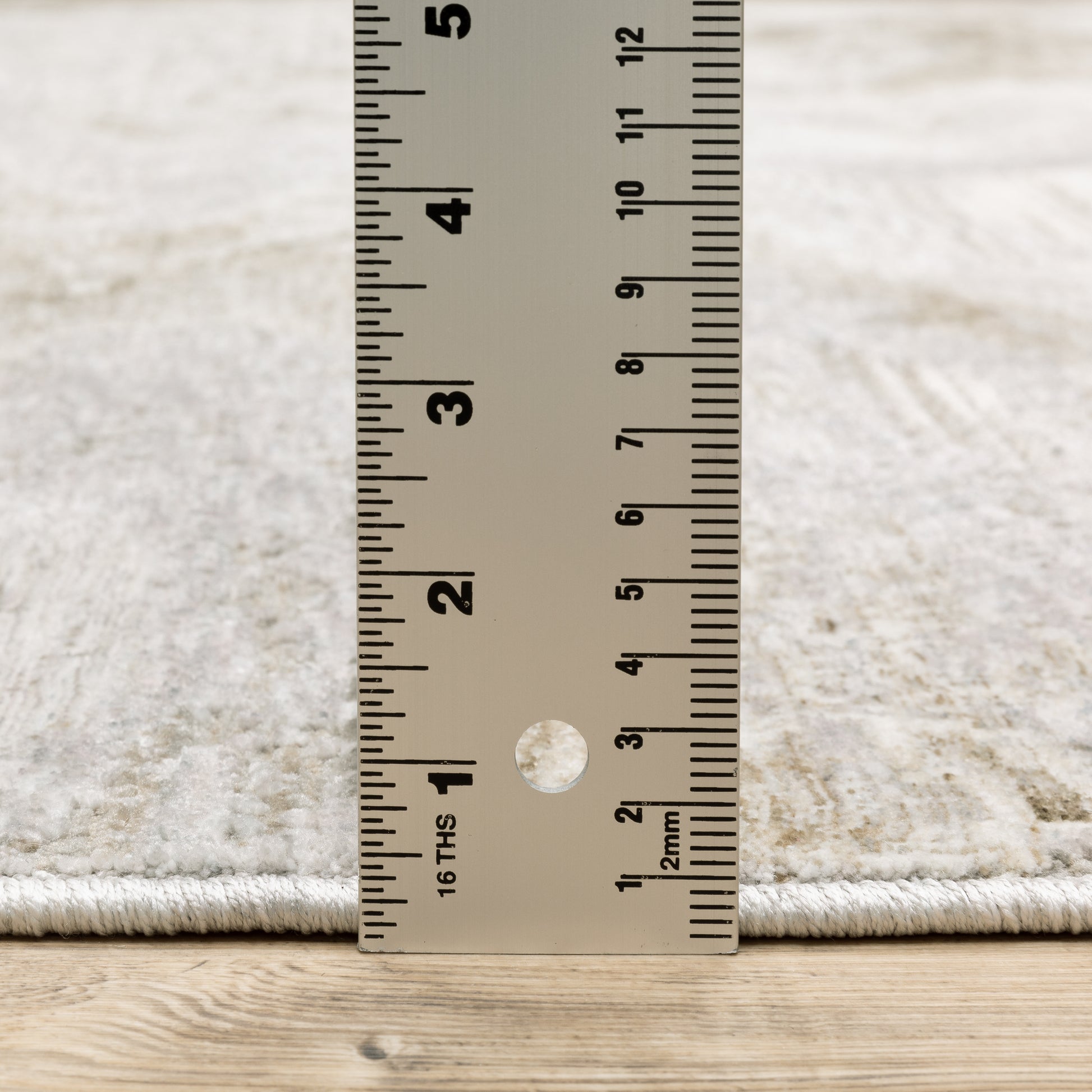Nebulous Abstract Beige/ Ivory Cut Pile Rug