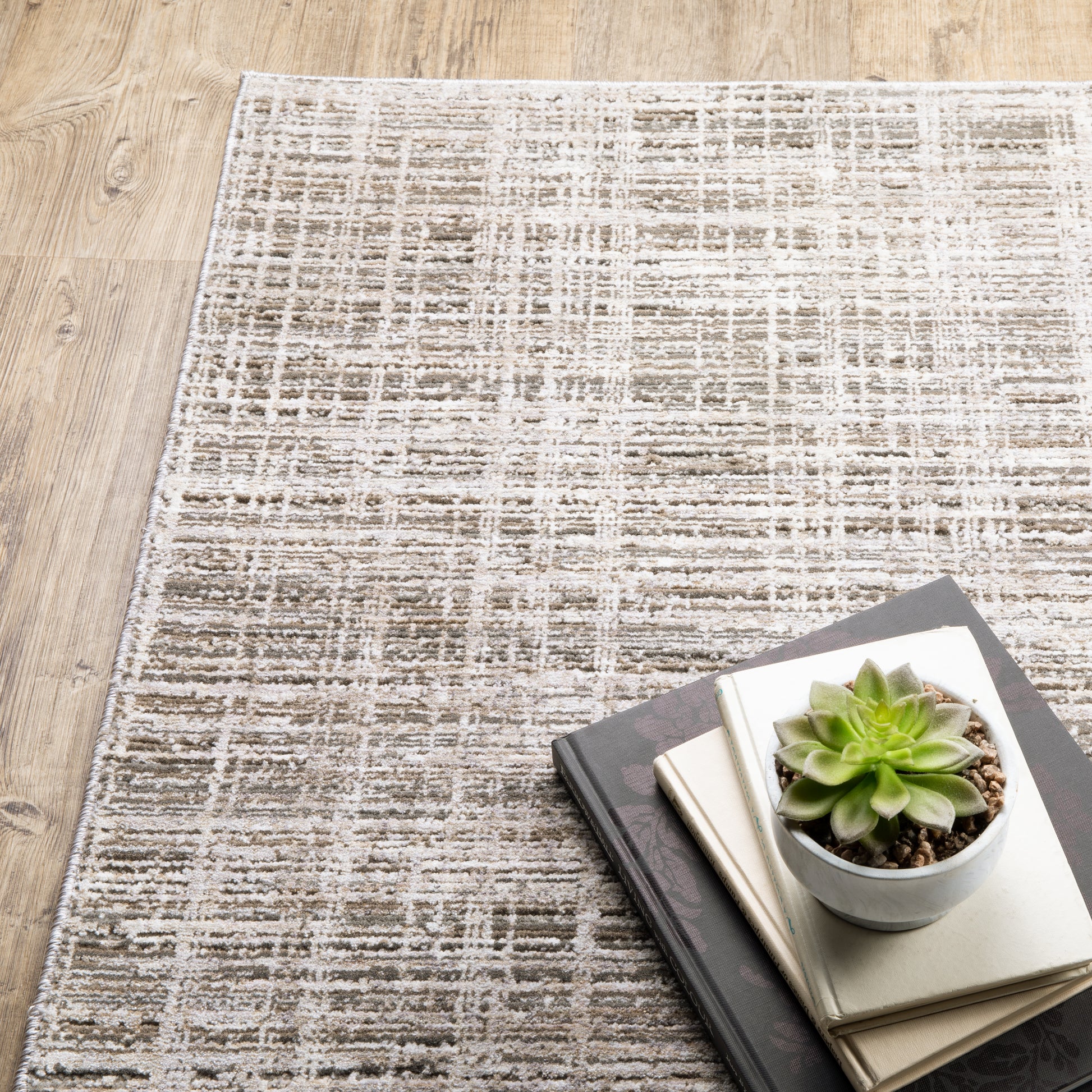 Nebulous Distressed Beige/ Ivory Abstract Cut Pile Rug