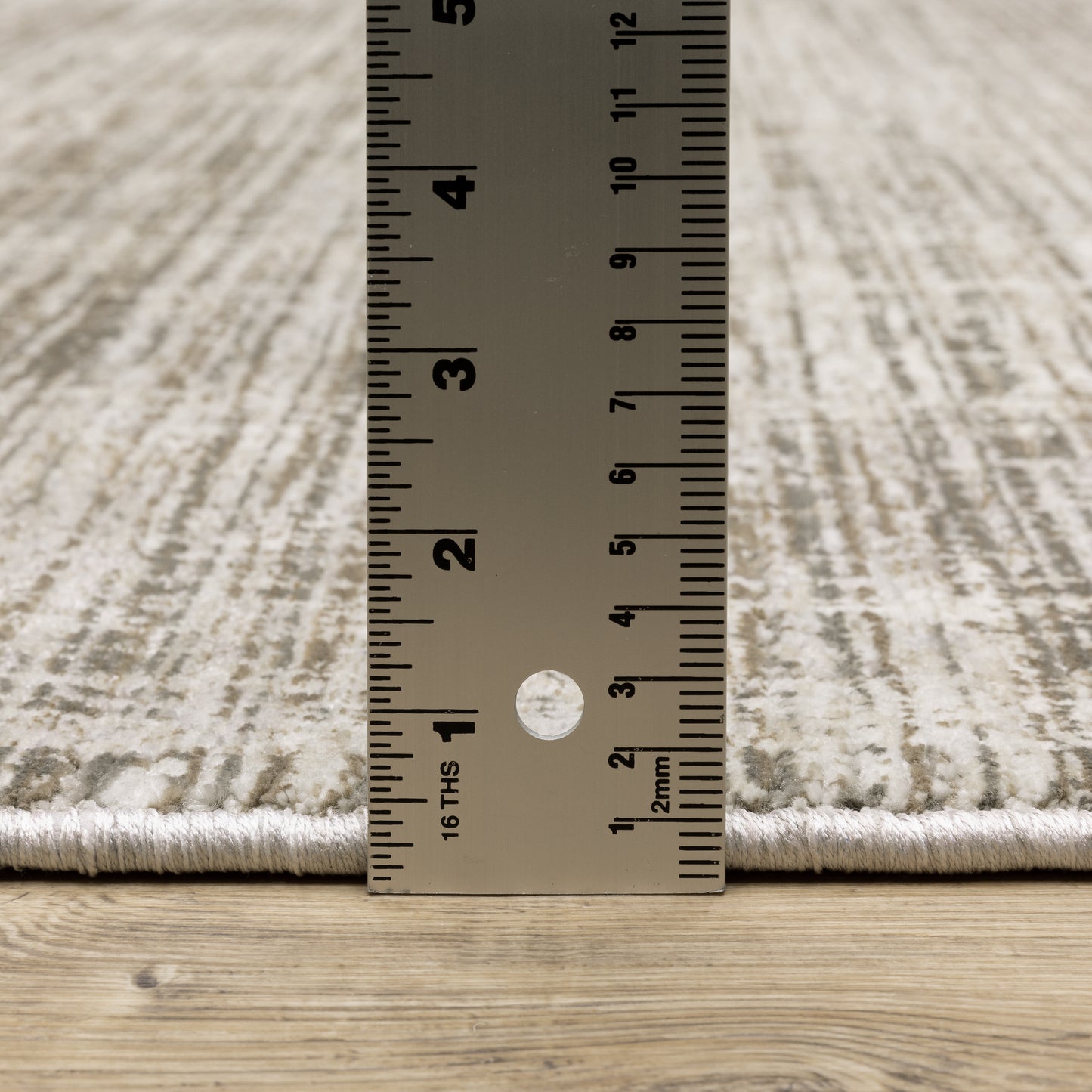 Nebulous Distressed Beige/ Ivory Abstract Cut Pile Rug