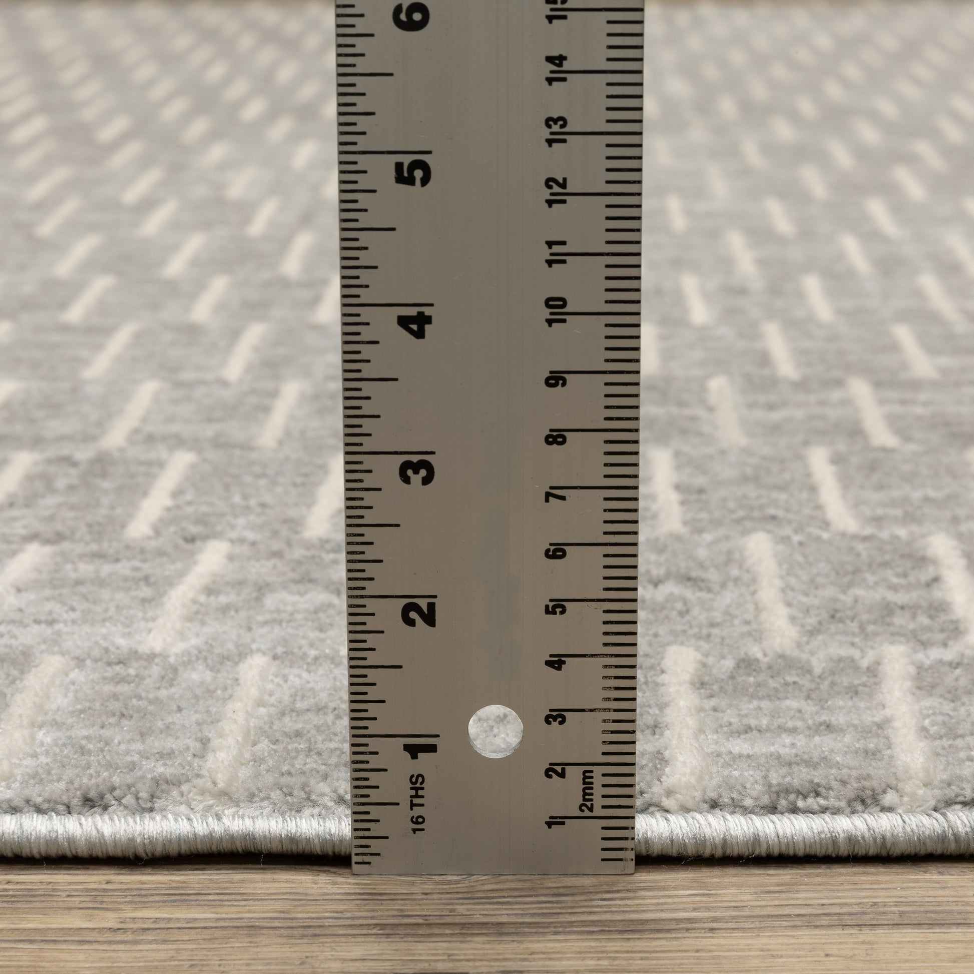 Oliver Geometric Grey/ Beige Cut Pile Rug
