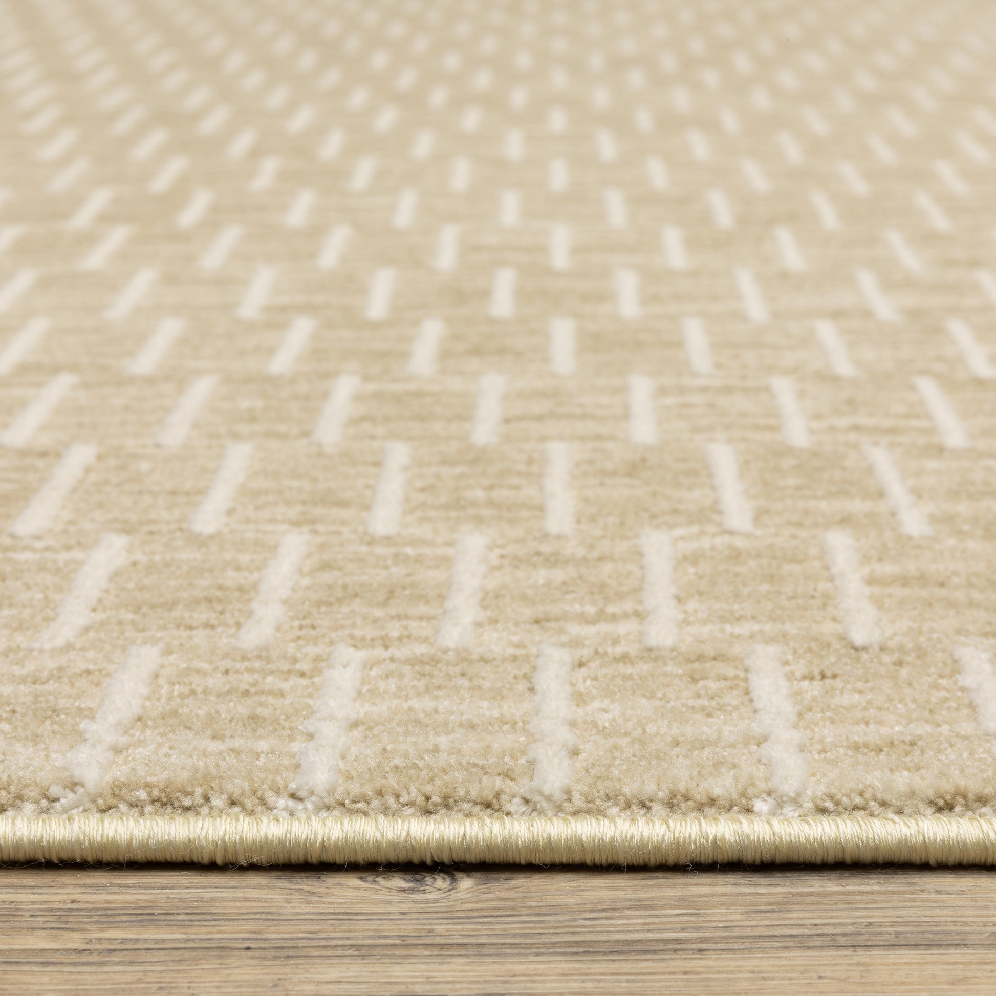 Oliver Geometric Gold/ Beige Cut Pile Rug