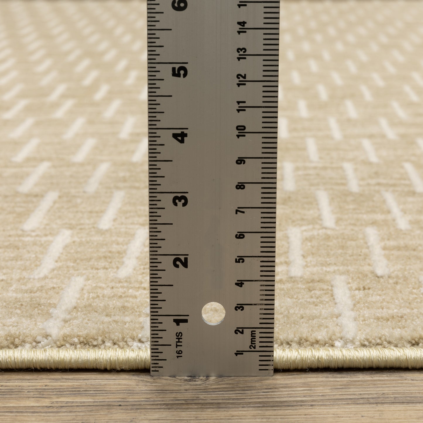 Oliver Geometric Gold/ Beige Cut Pile Rug