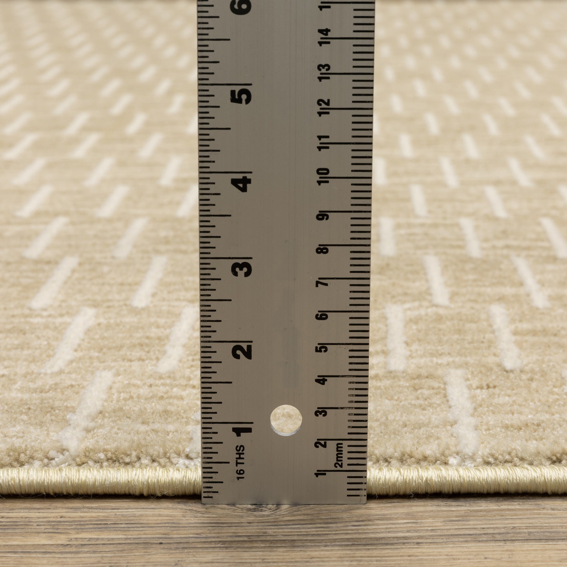 Oliver Geometric Gold/ Beige Cut Pile Rug
