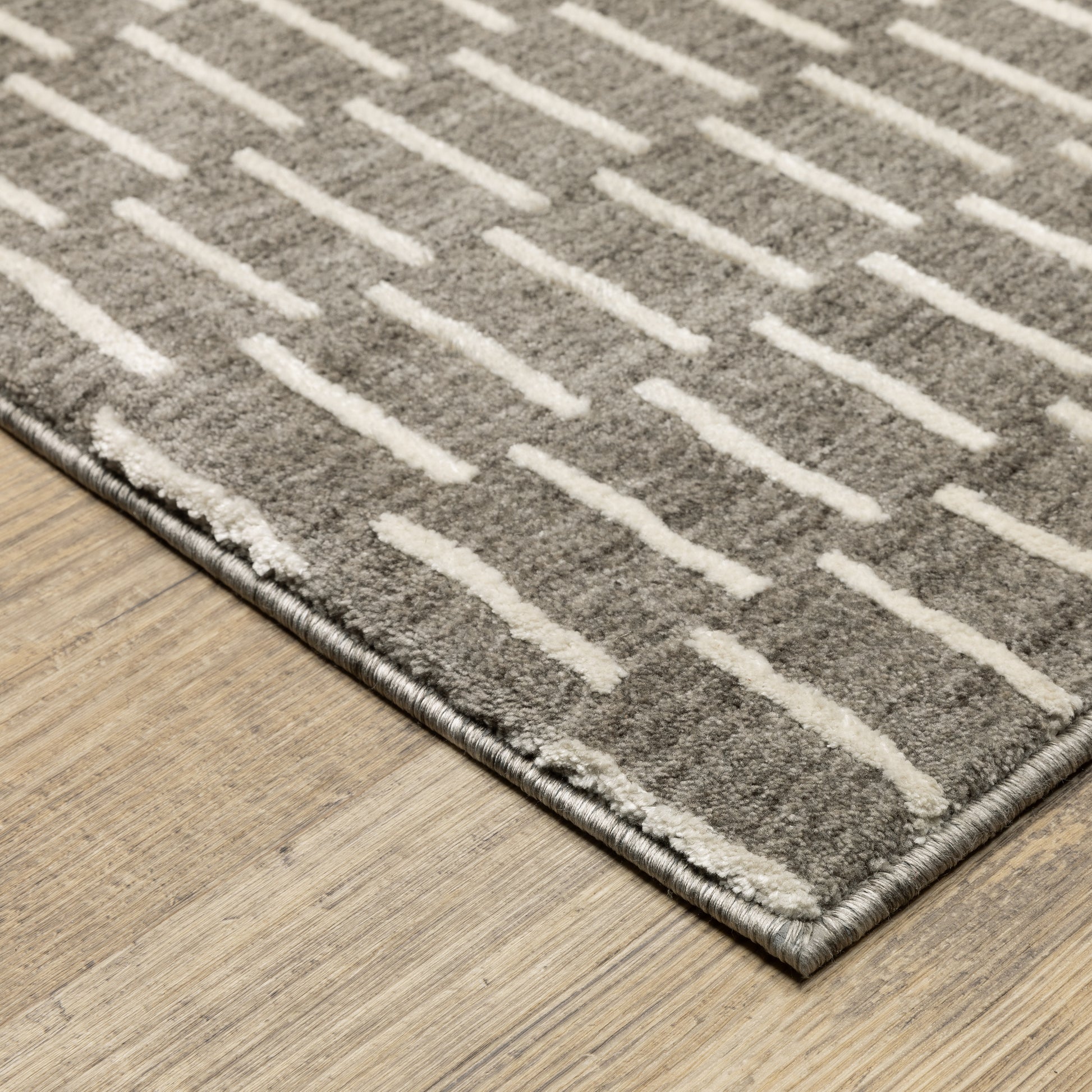 Oliver Geometric Grey/ Beige Cut Pile Rug