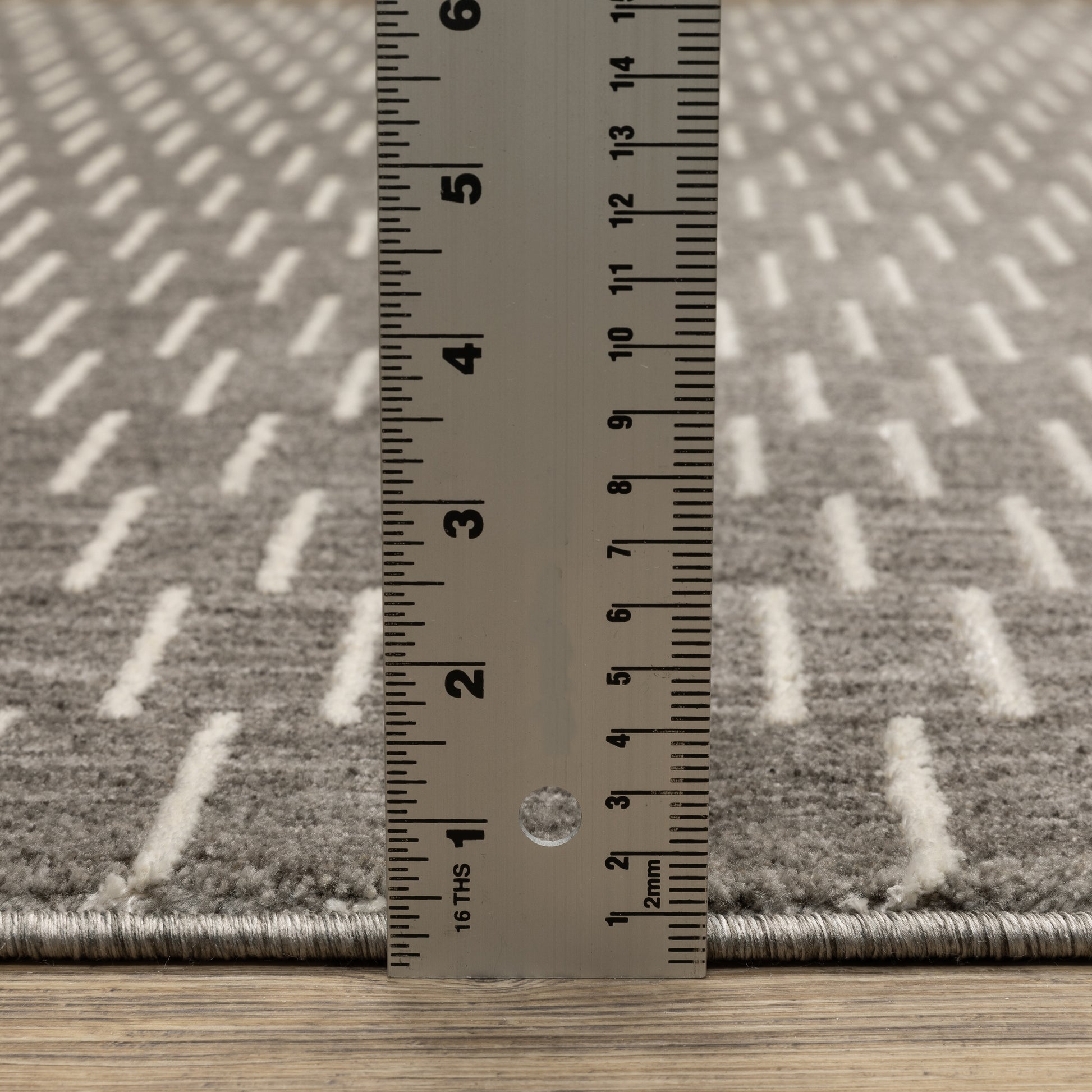 Oliver Geometric Grey/ Beige Cut Pile Rug