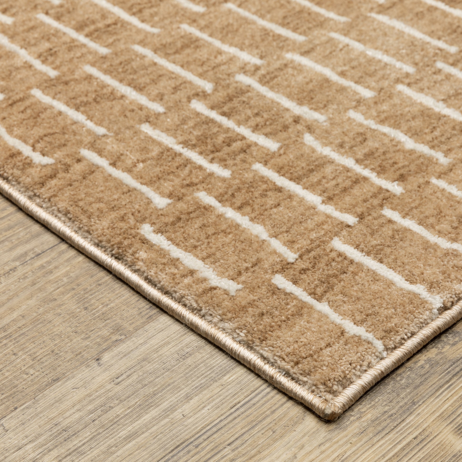 Oliver Geometric Rust/ Beige Cut Pile Rug