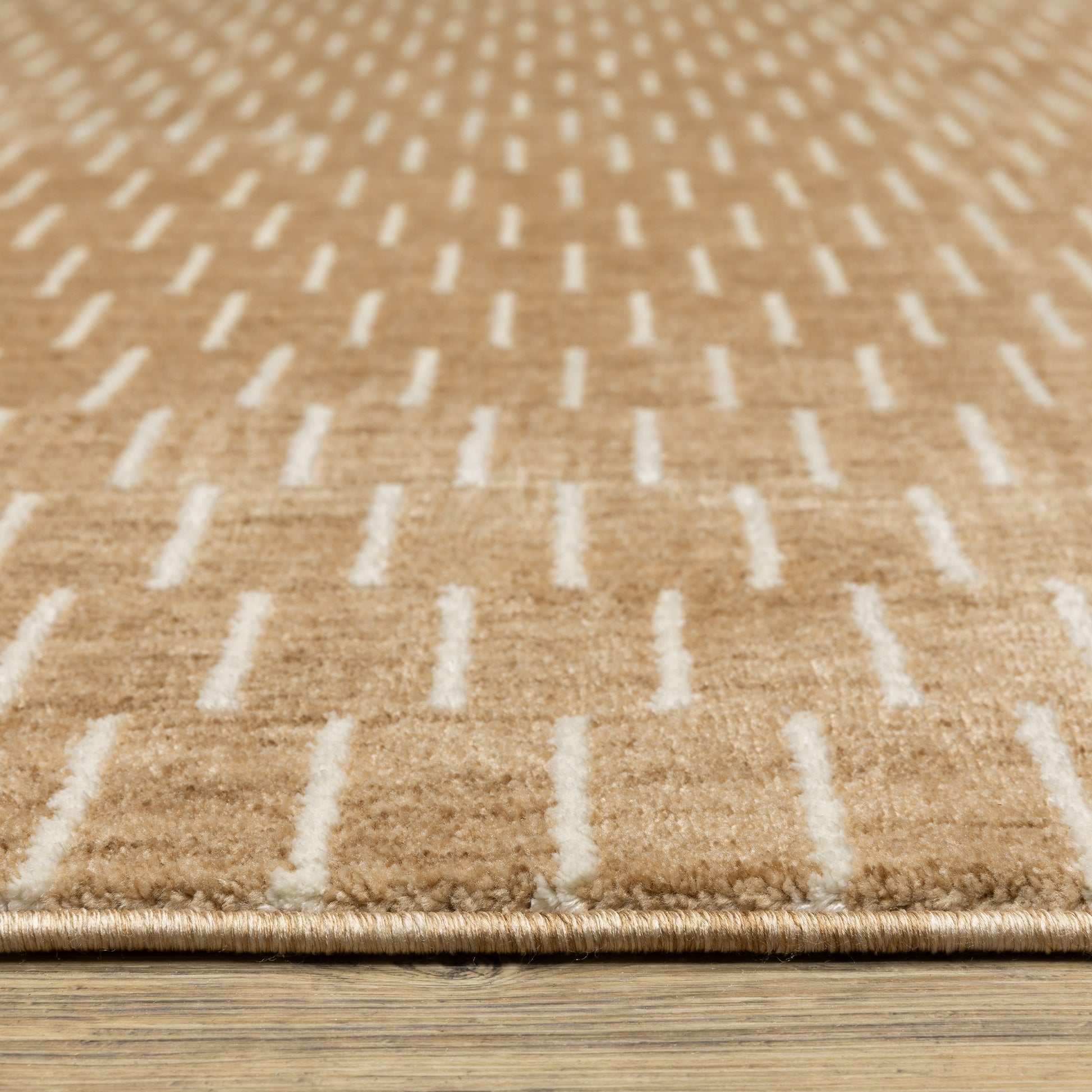 Oliver Geometric Rust/ Beige Cut Pile Rug