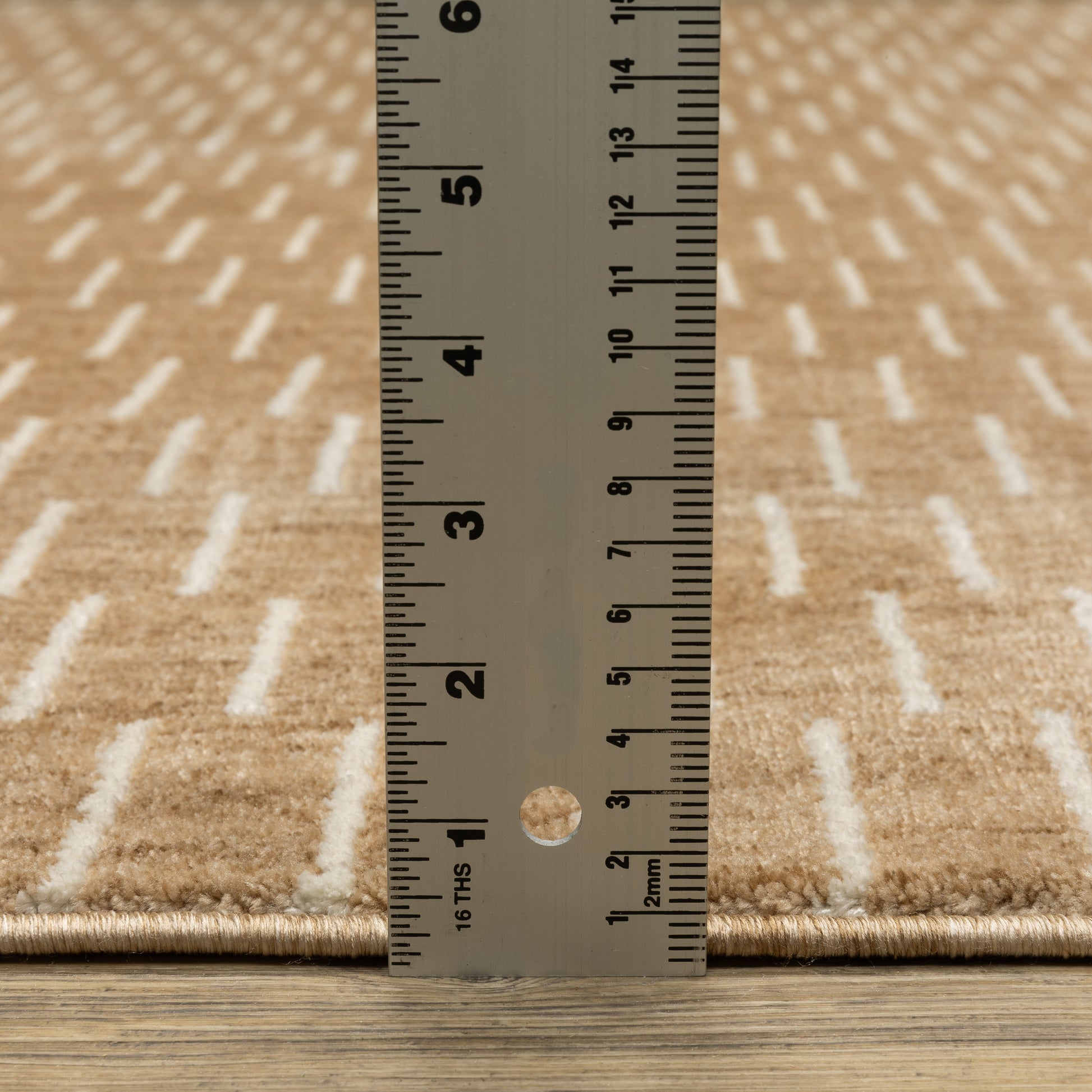 Oliver Geometric Rust/ Beige Cut Pile Rug
