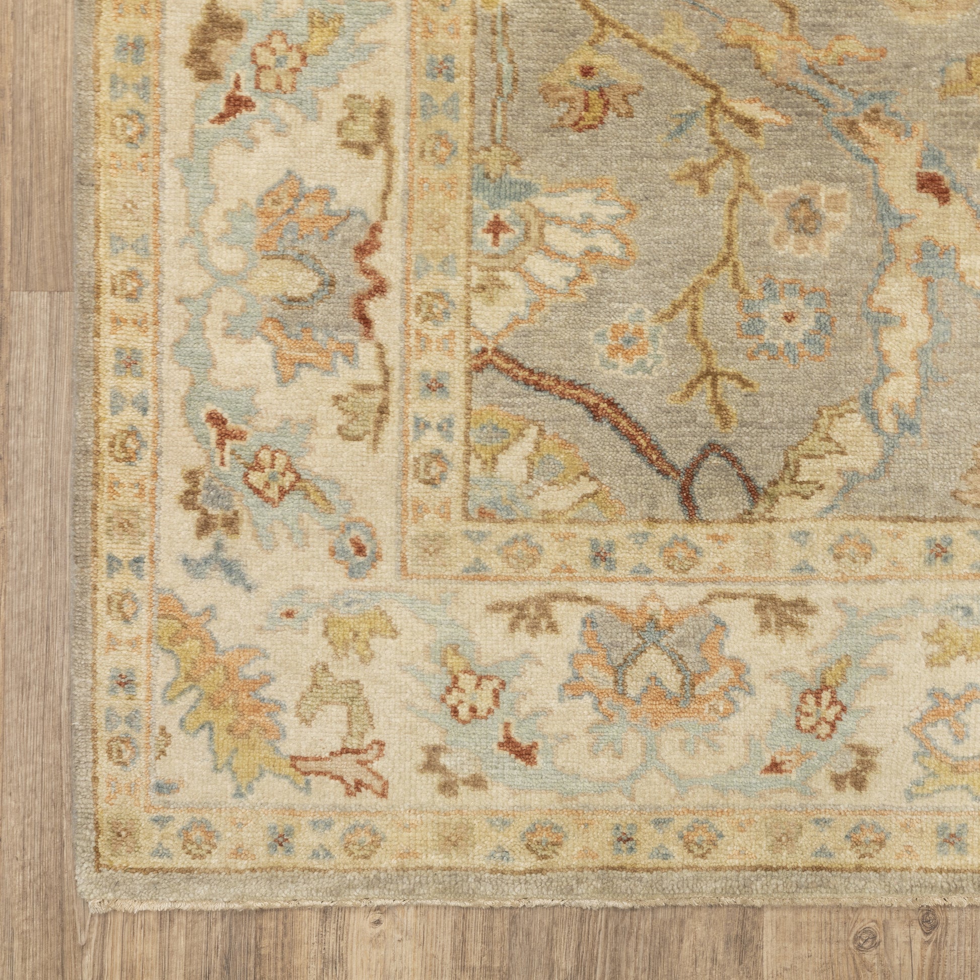 Palace Oriental Grey/ Beige Cut Pile Rug