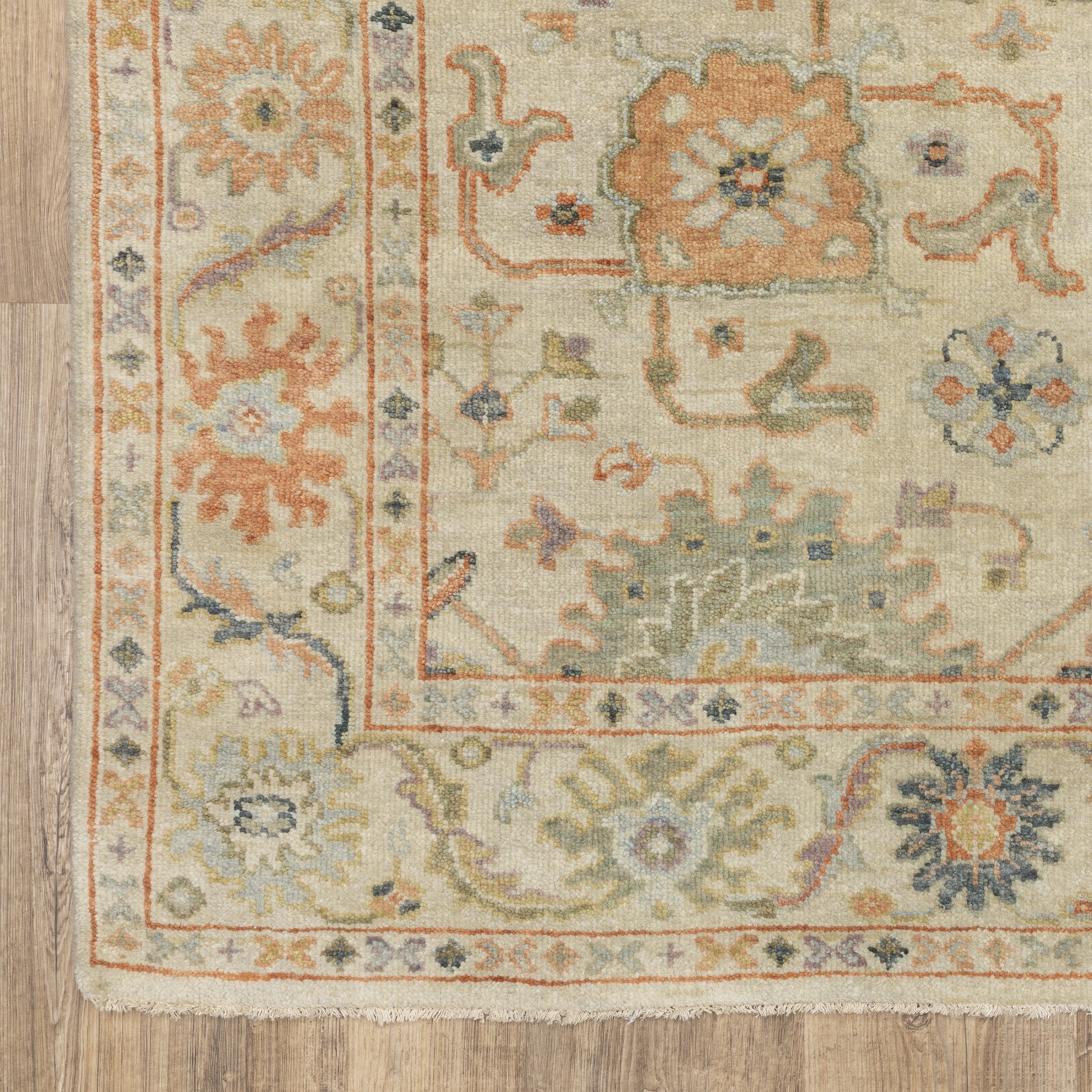 Palace Floral Beige/ Green Oriental Cut Pile Rug