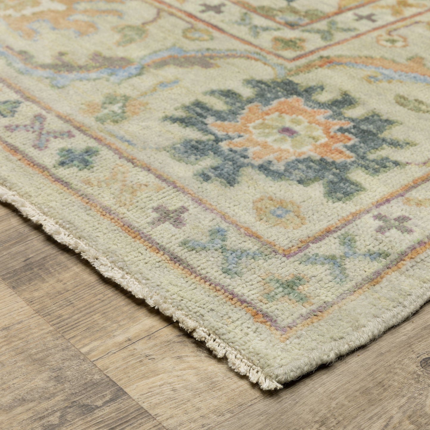 Palace Floral Beige/ Green Oriental Cut Pile Rug