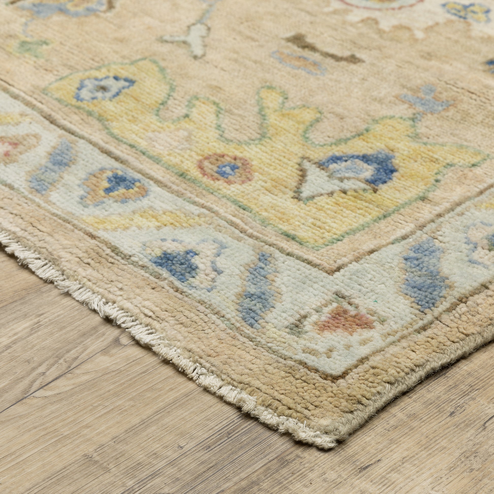 Palace Oriental Beige/ Multi Cut Pile Rug