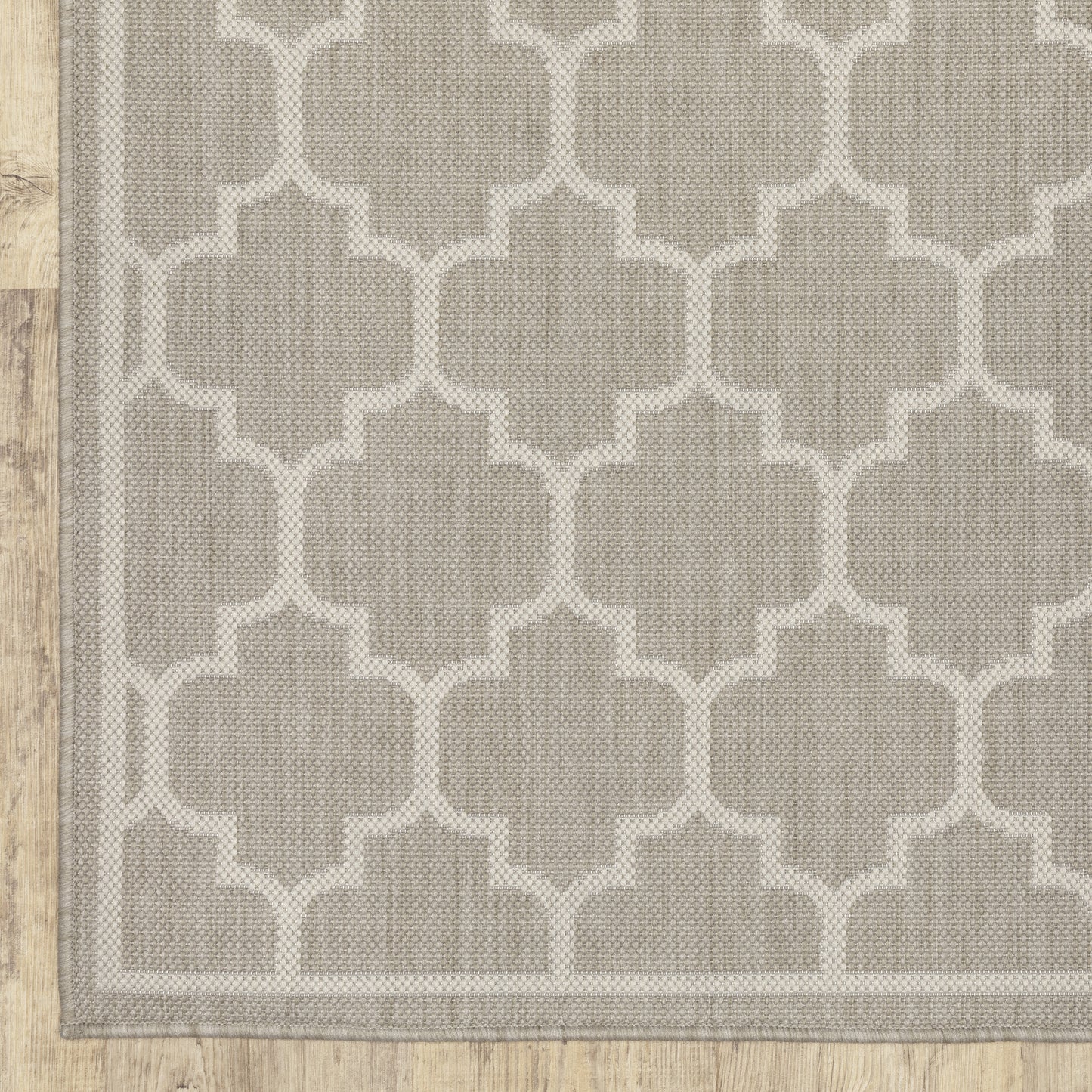 Portofino Outdoor Grey/ Ivory Trefoil Flat Weave Rug
