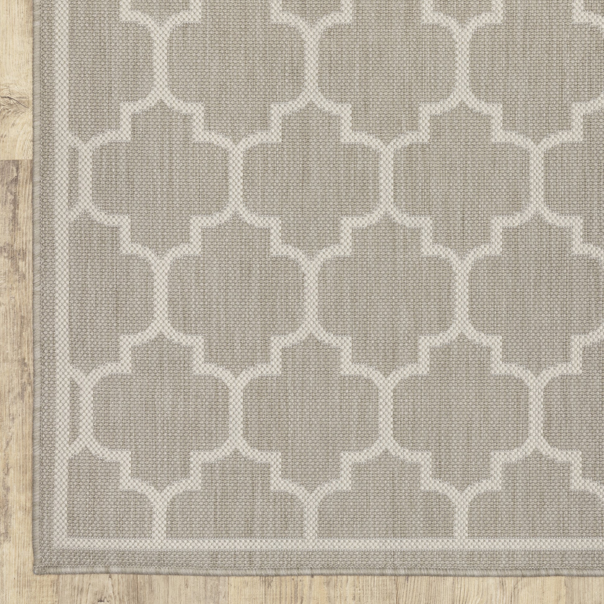 Portofino Outdoor Grey/ Ivory Trefoil Flat Weave Rug