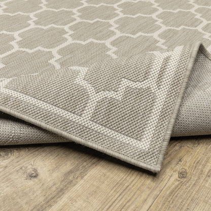 Portofino Outdoor Grey/ Ivory Trefoil Flat Weave Rug