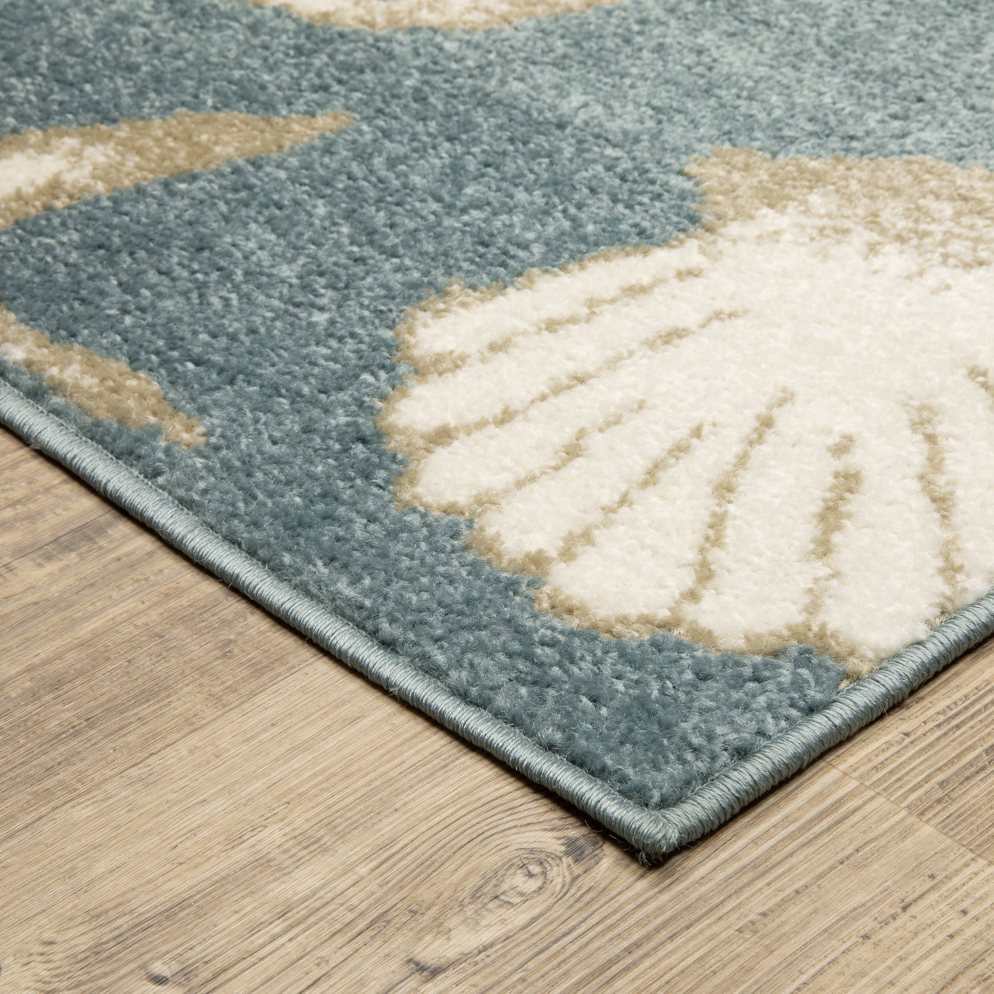 Quinn Novelty Blue/ Beige Cut Pile Rug