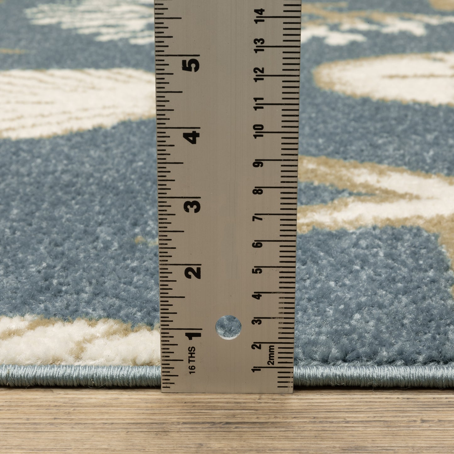 Quinn Novelty Blue/ Beige Cut Pile Rug