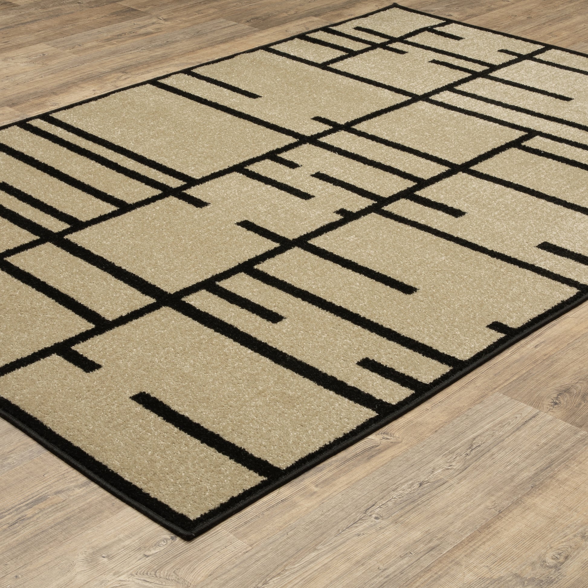 Quinn Geometric Beige/ Black Abstract Cut Pile Rug