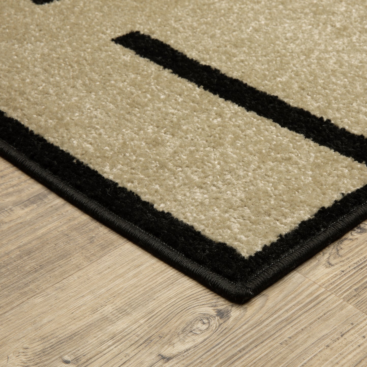 Quinn Geometric Beige/ Black Abstract Cut Pile Rug