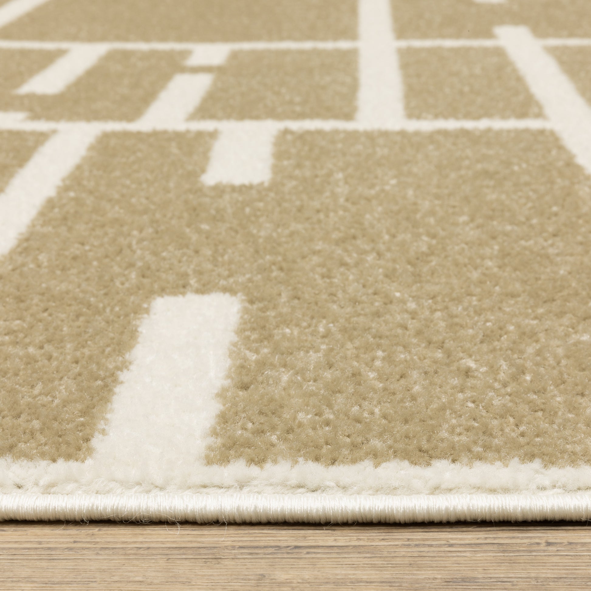 Quinn Geometric Beige/ Ivory Abstract Cut Pile Rug