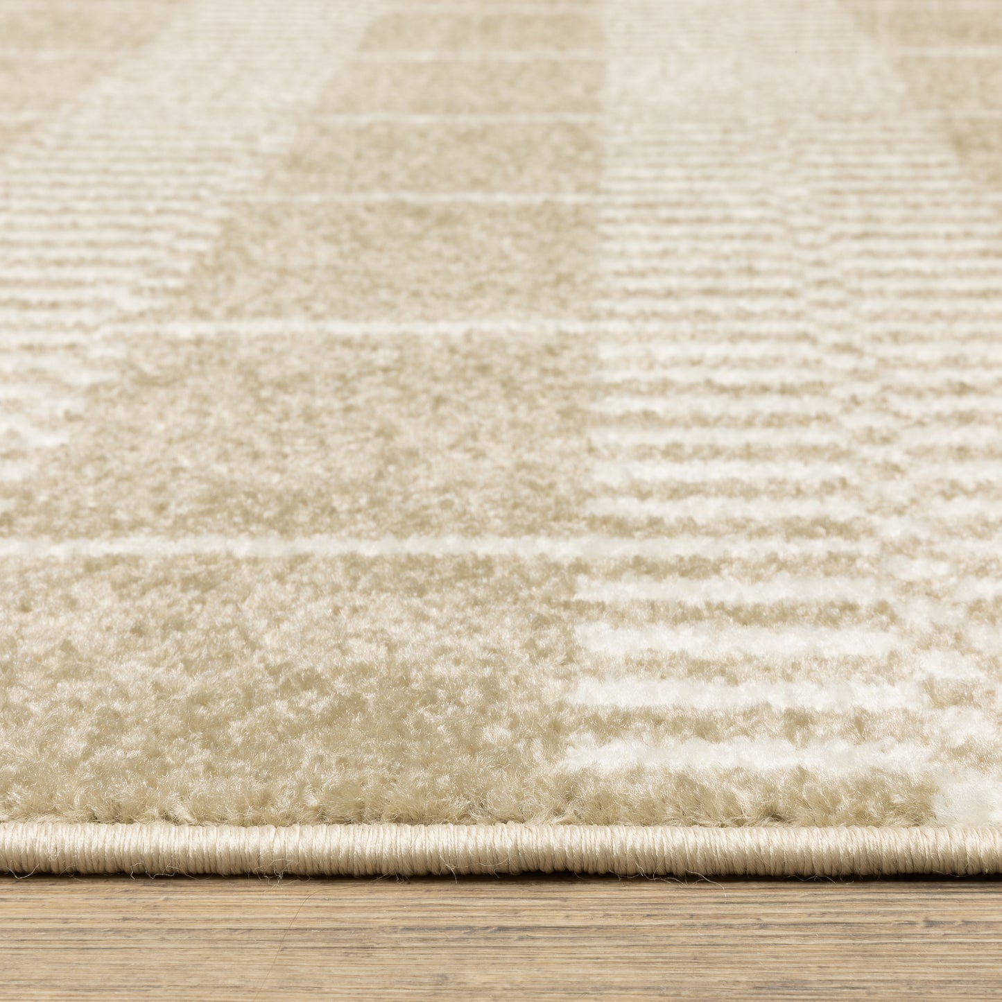 Quinn Geometric Beige/ Ivory Cut Pile Rug
