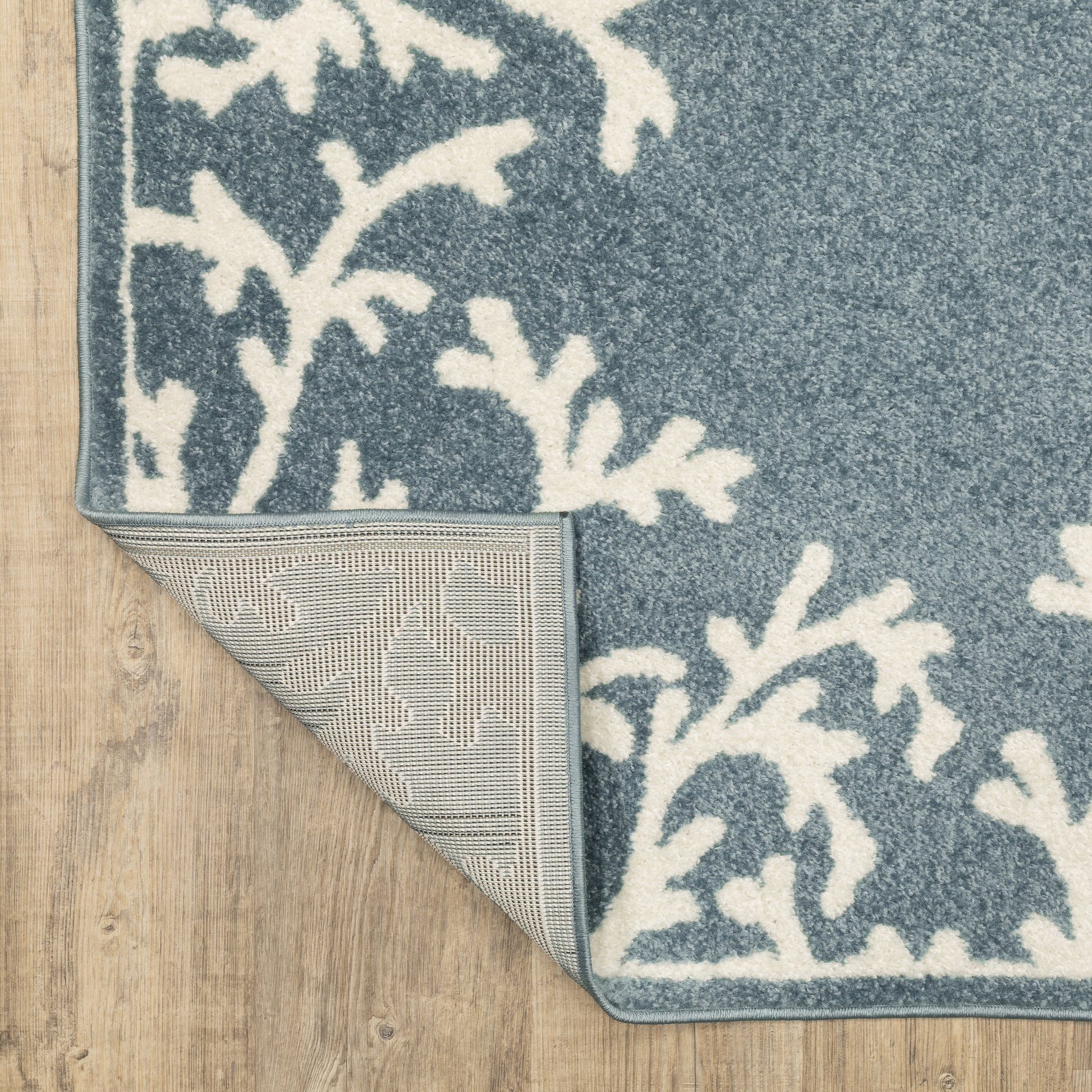 Quinn Novelty Blue/ Ivory Border Cut Pile Rug