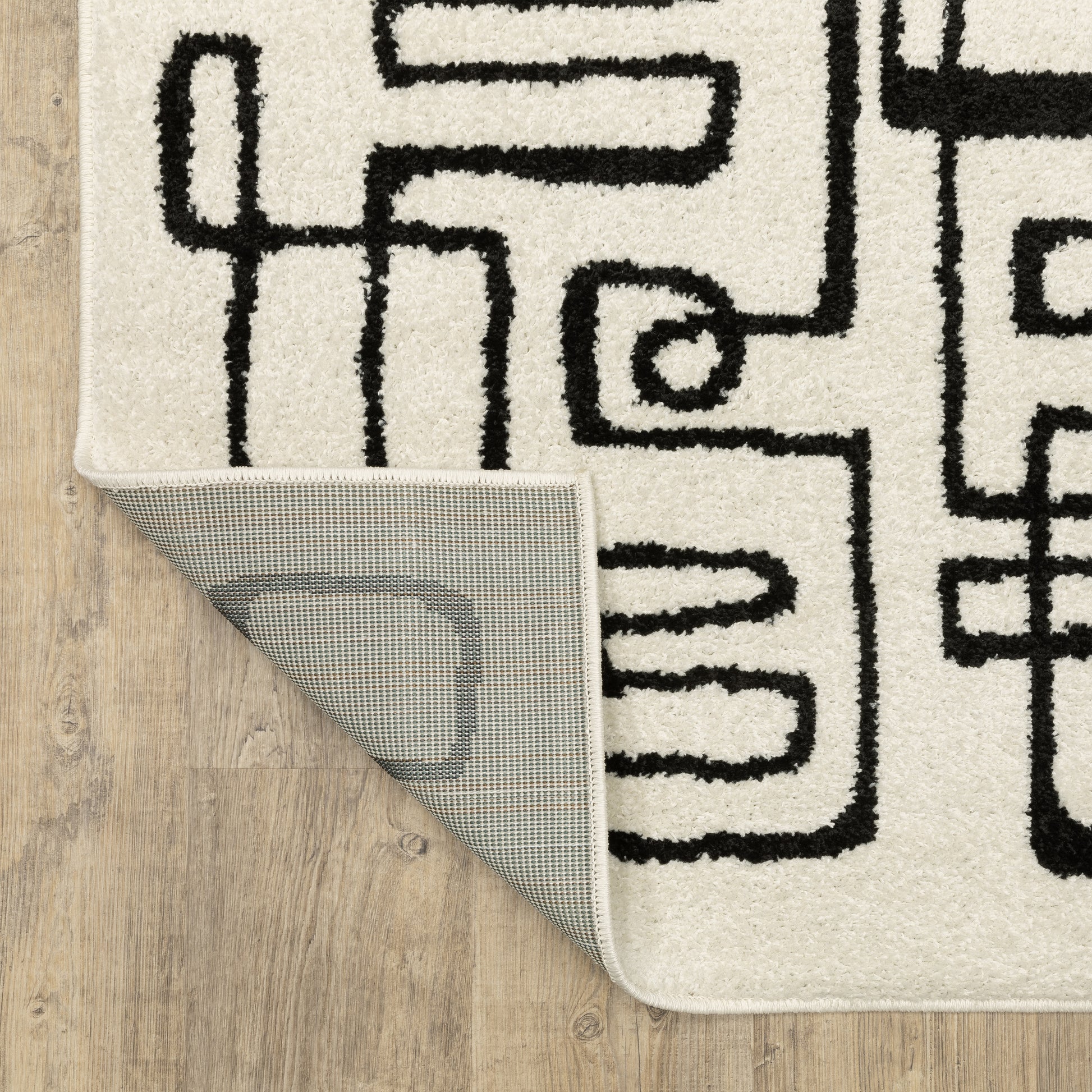 Quinn Abstract Beige/ Black Cut Pile Rug